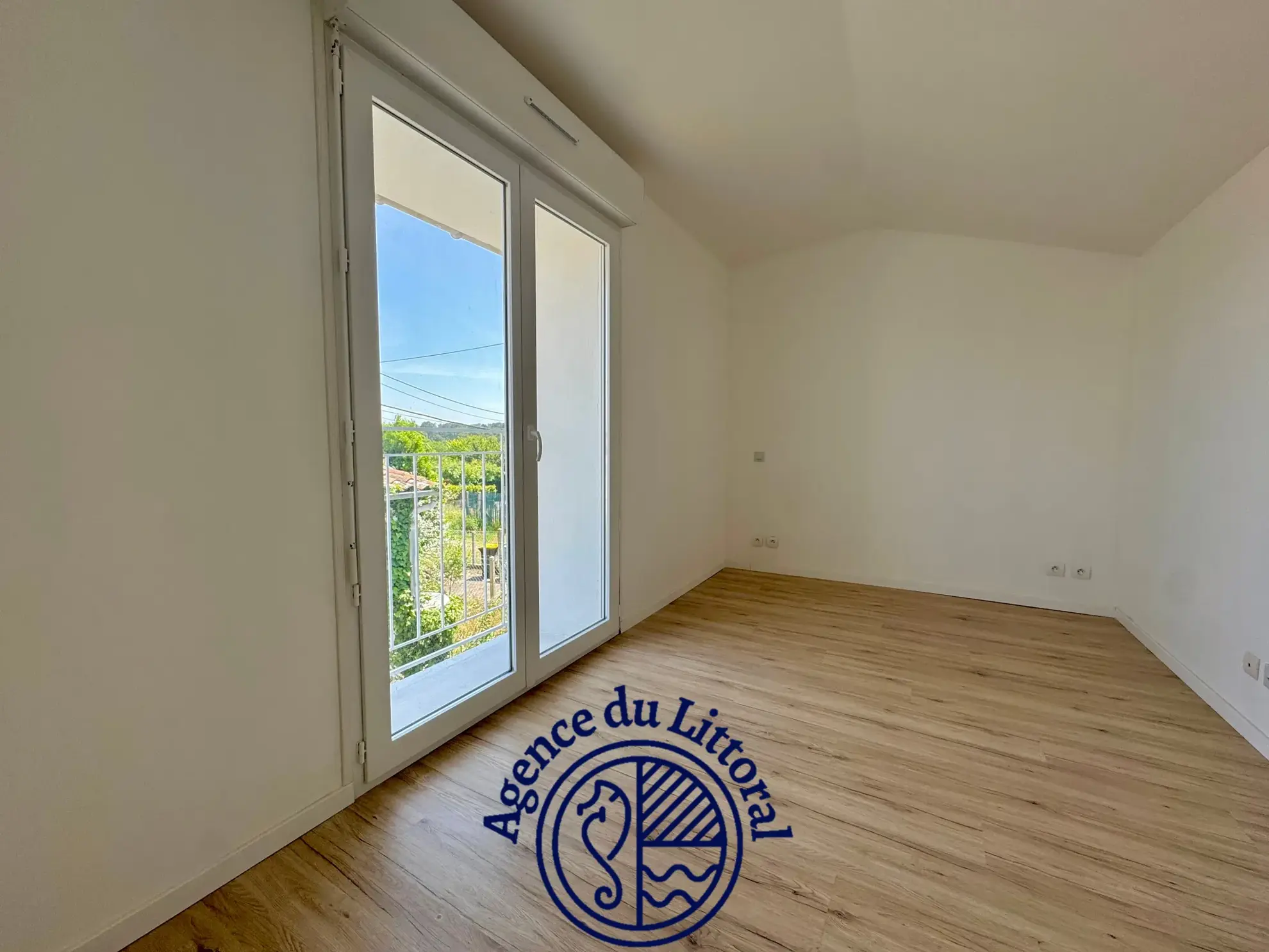 Maison rénovée avec jardin et balcon à Saint Georges de Didonne à proximité de la plage 