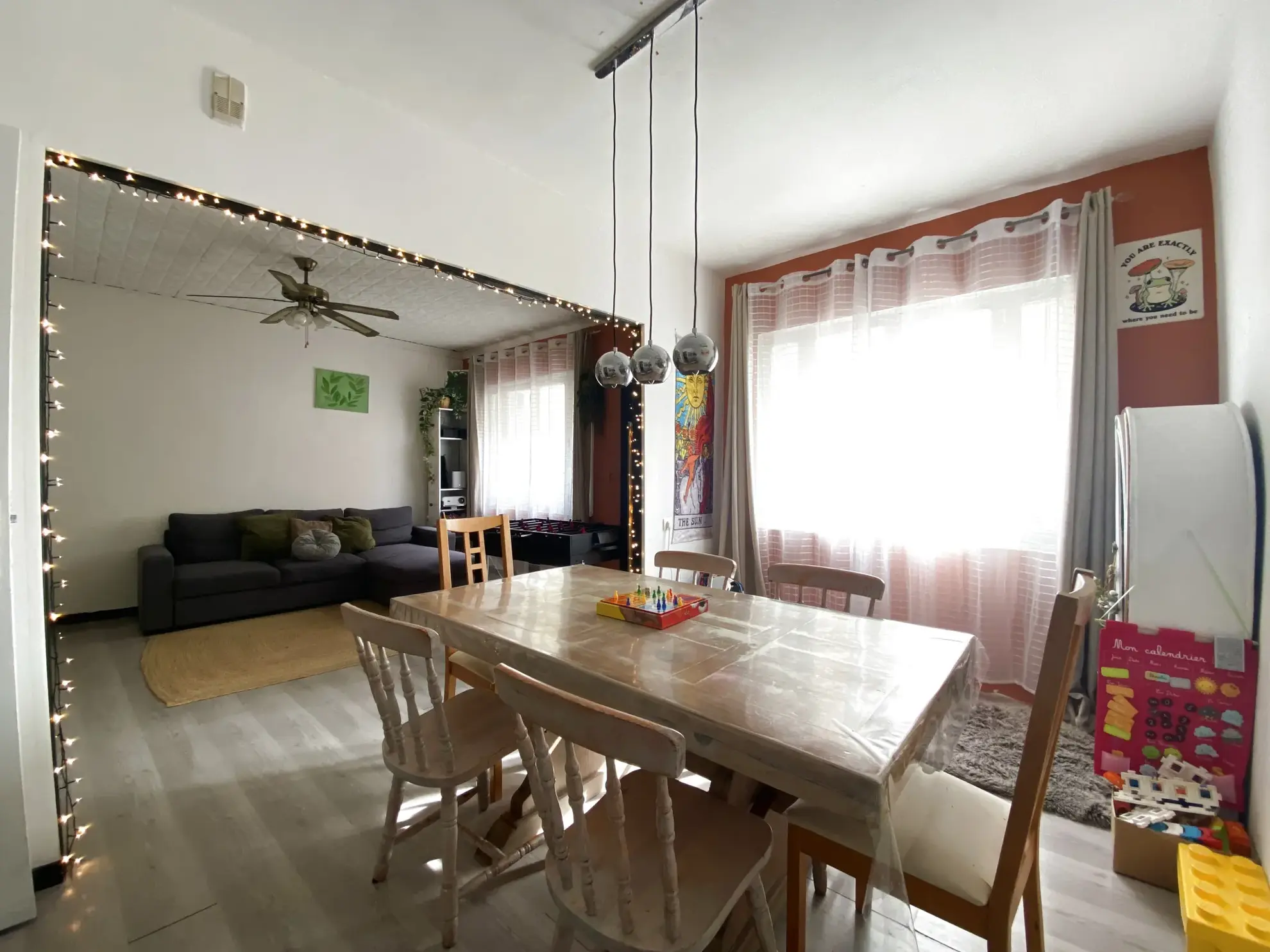 Grande maison à Vias avec terrasse, garage et potentiel locatif 