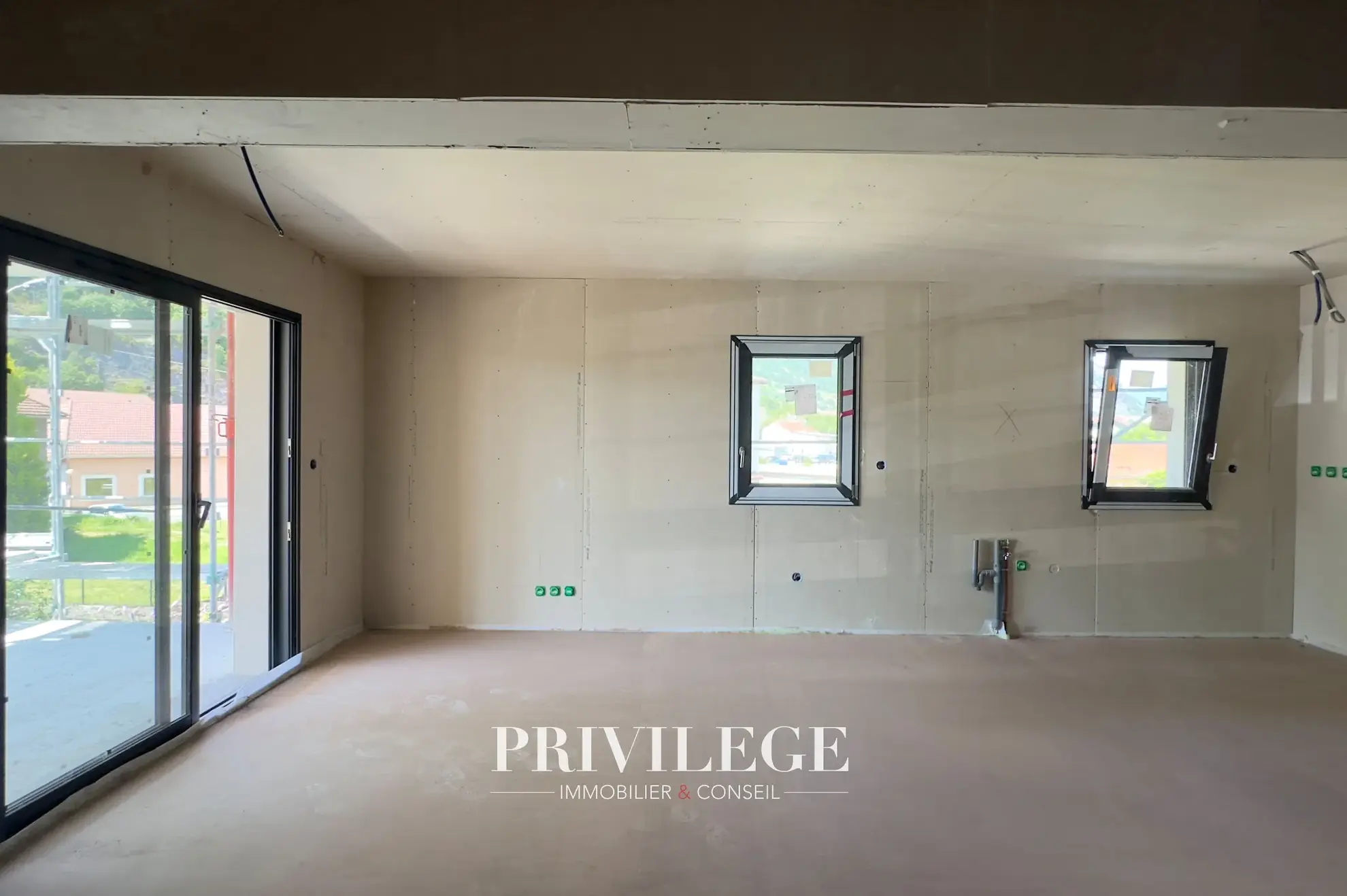 Appartement T4 lumineux avec terrasse à Culoz près de Genève - Offre à saisir 
