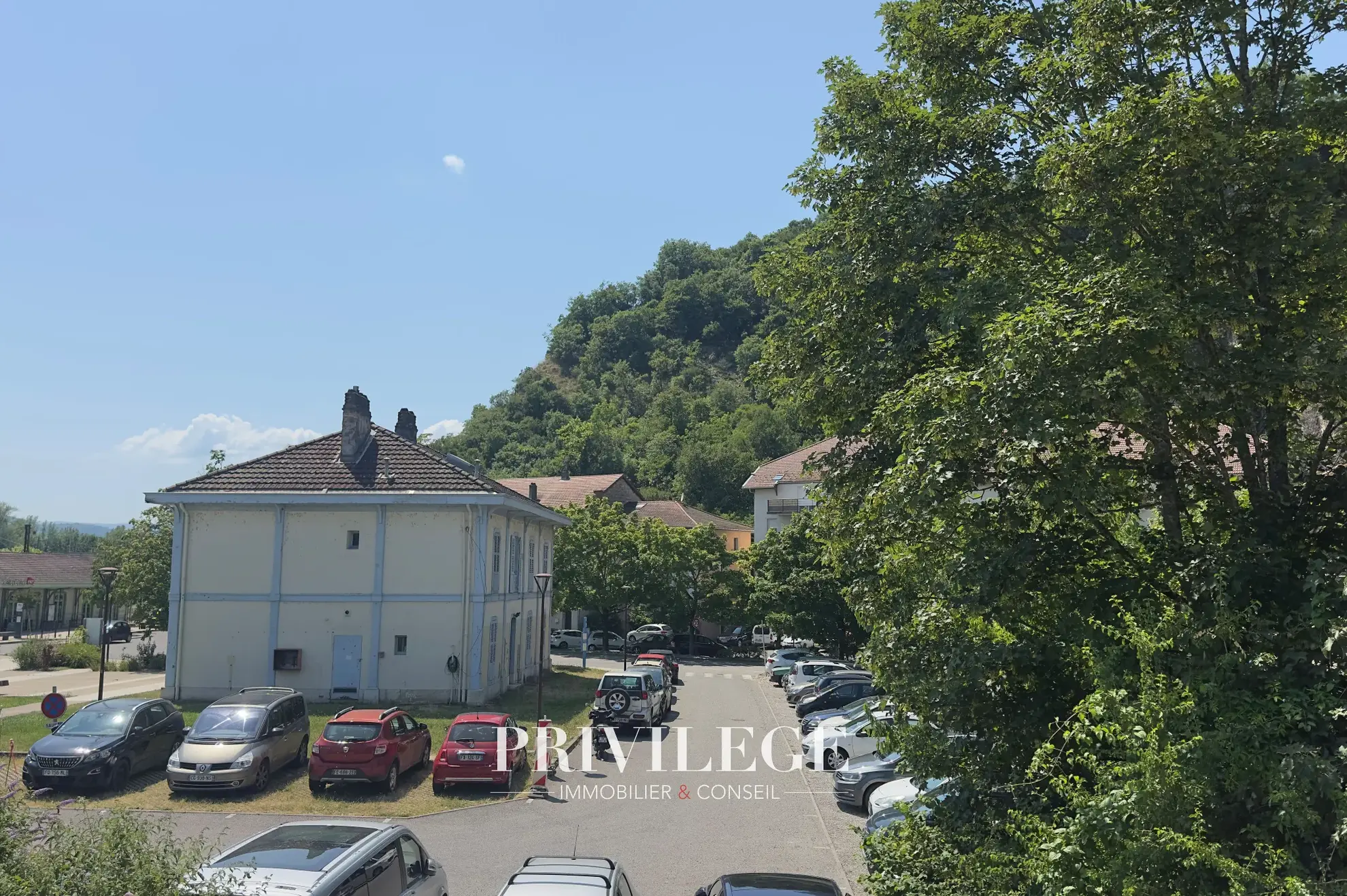 Appartement T4 lumineux avec terrasse à Culoz près de Genève - Offre à saisir 