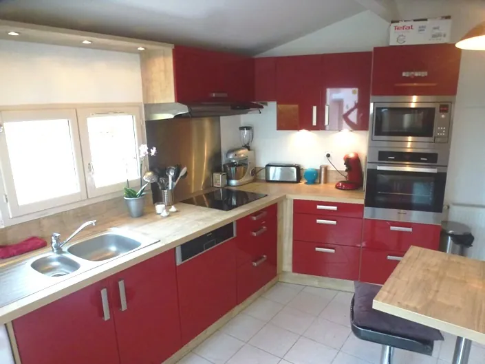 Maison en pierres à vendre près de Caen avec terrain et garage 