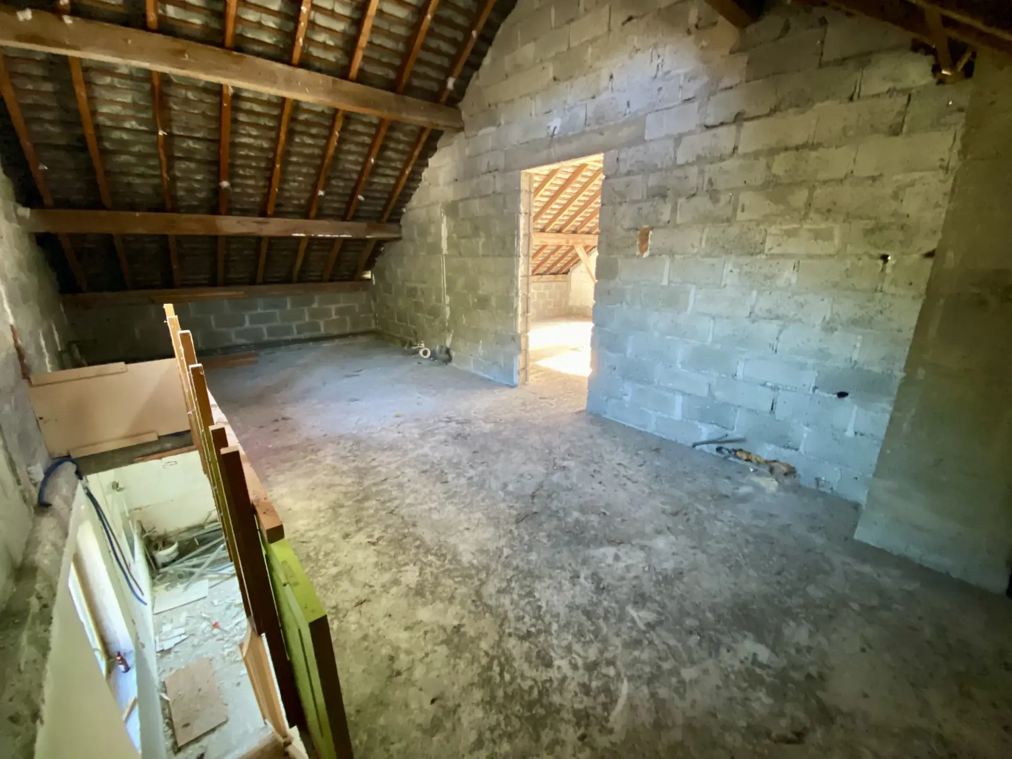 Maison à rénover à Saint-Michel-de-Maurienne, investissement ou projet de rénovation dans la vallée de la Maurienne 