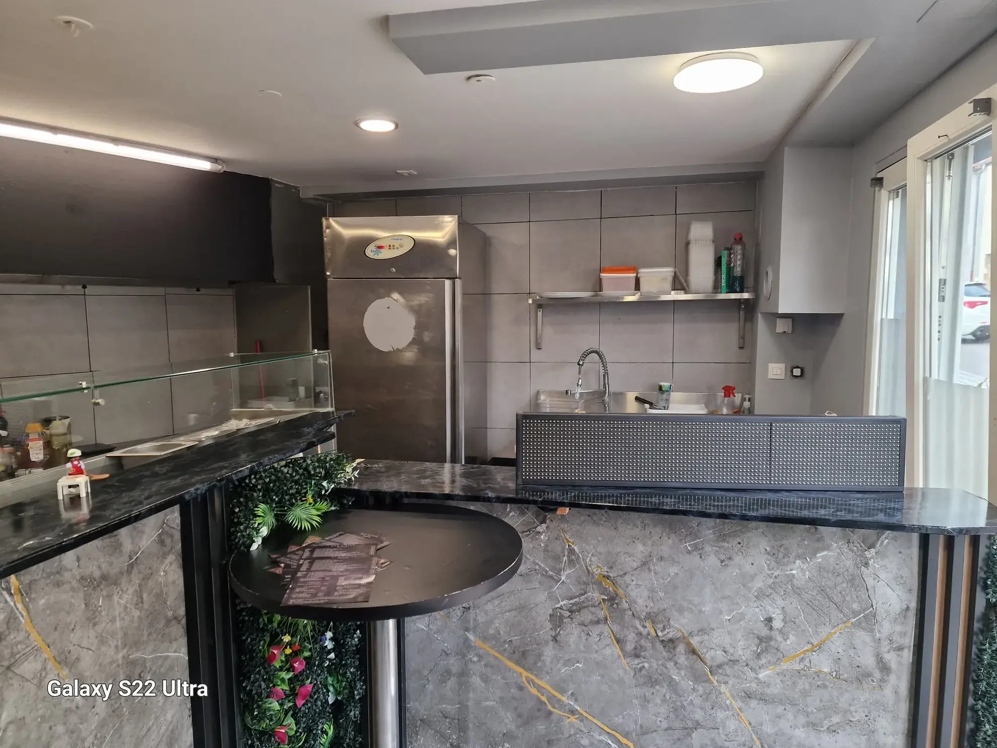 News Immeuble à Hettange-Grande avec local commercial et logement loué 