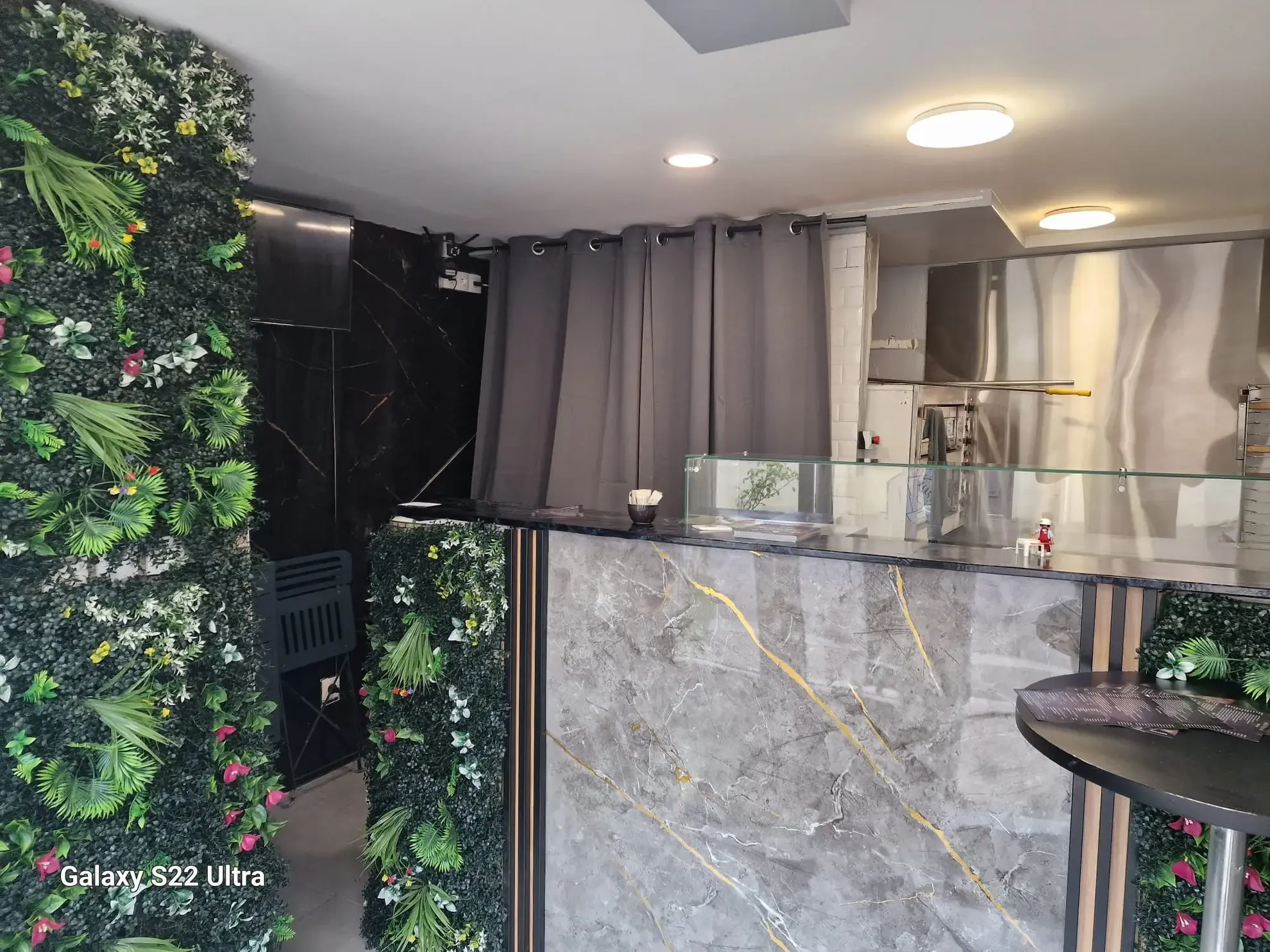 News Immeuble à Hettange-Grande avec local commercial et logement loué 