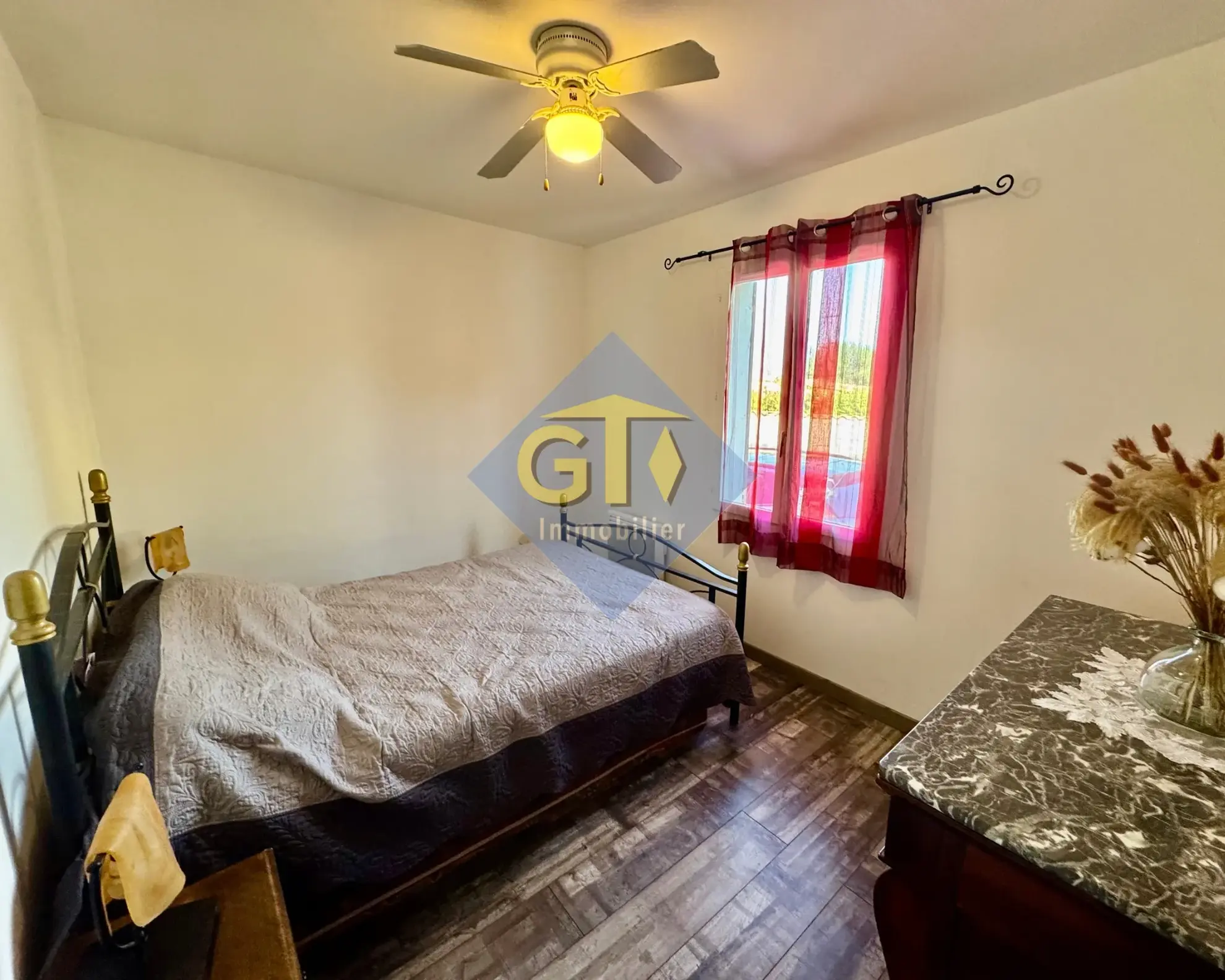 Charmante villa avec piscine à Laudun l'Ardoise - 100 m² 