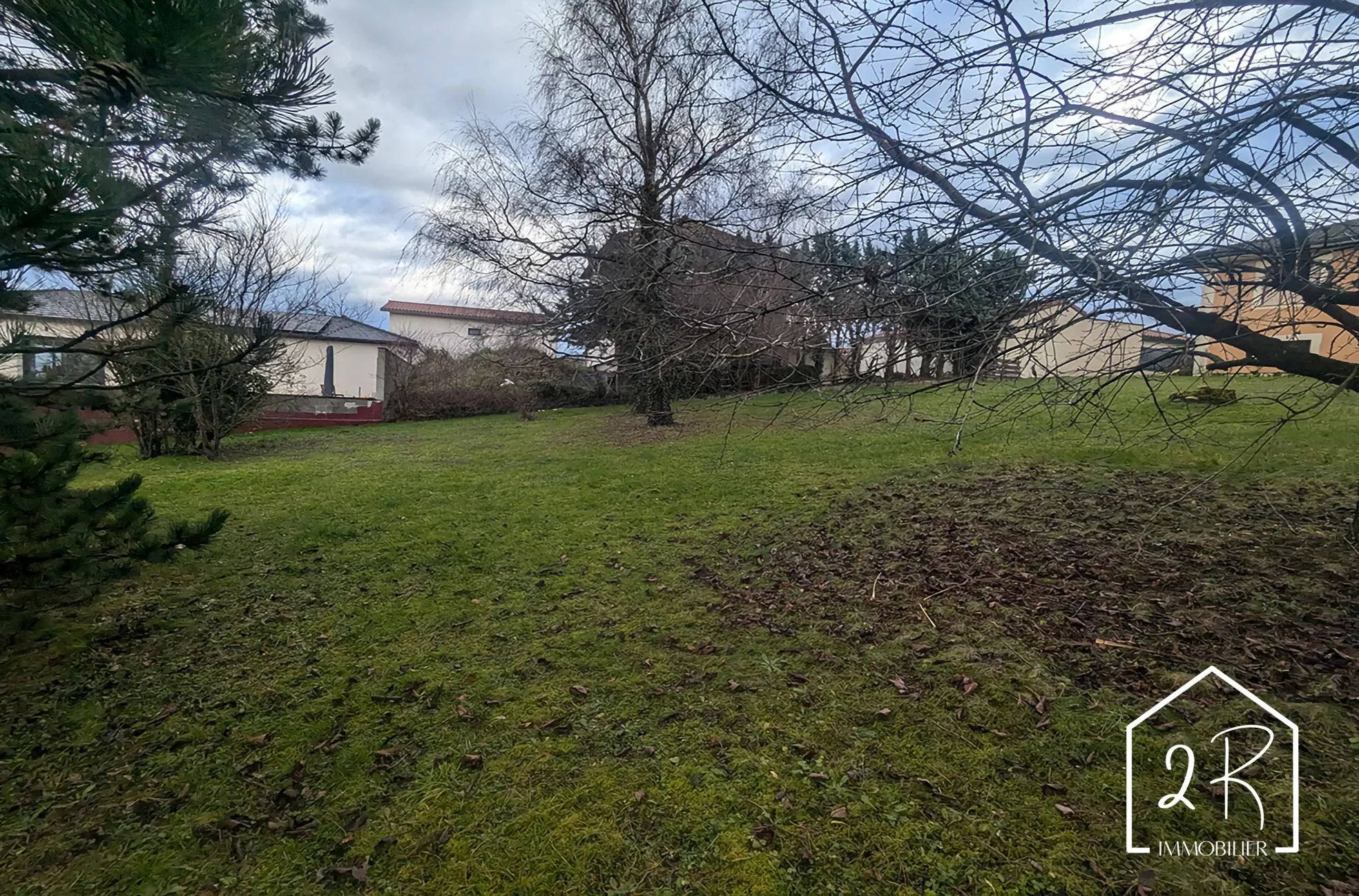 Terrain constructible de 870 m2 à Diemoz – Opportunité à saisir 