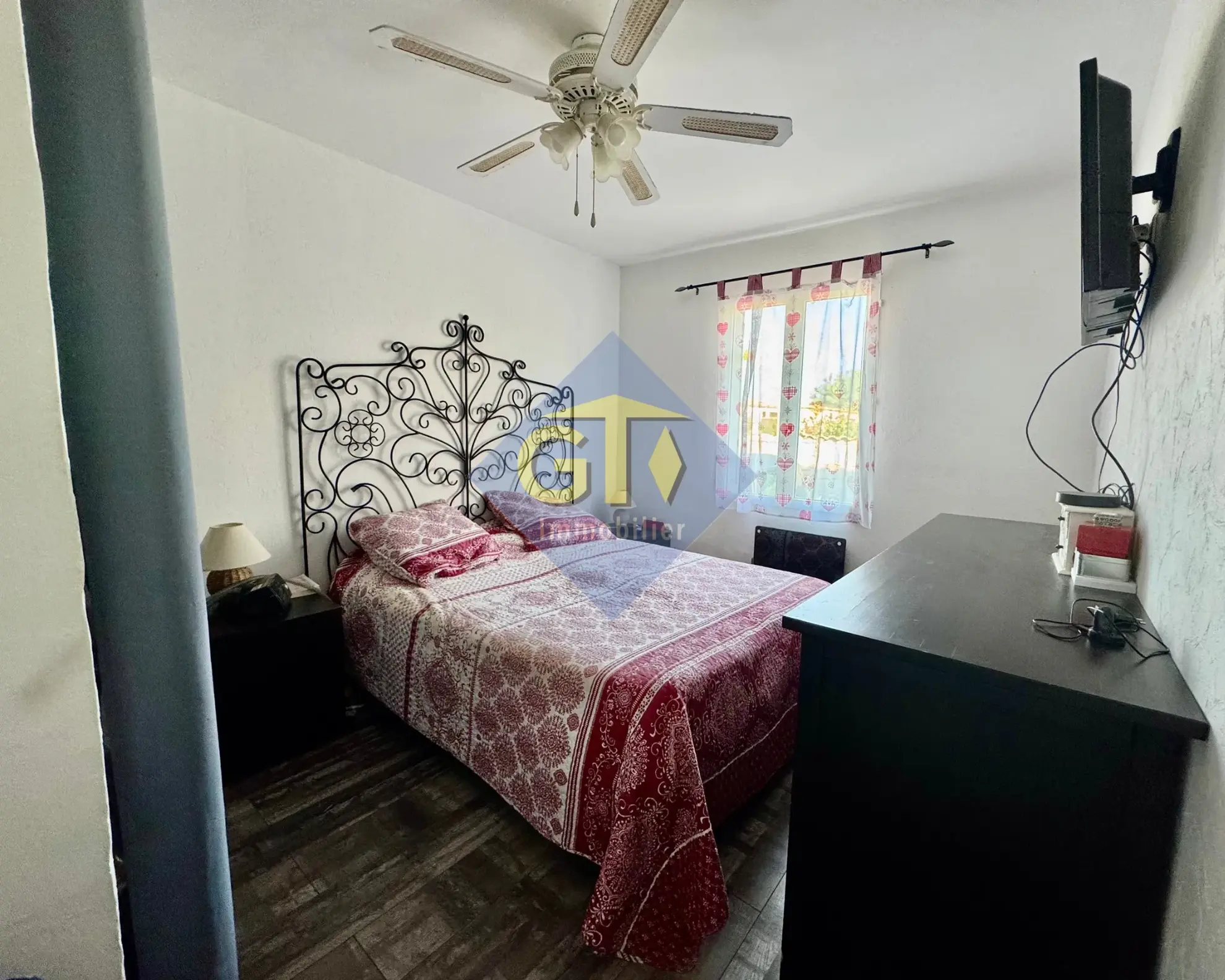 Charmante villa avec piscine à Laudun l'Ardoise - 100 m² 