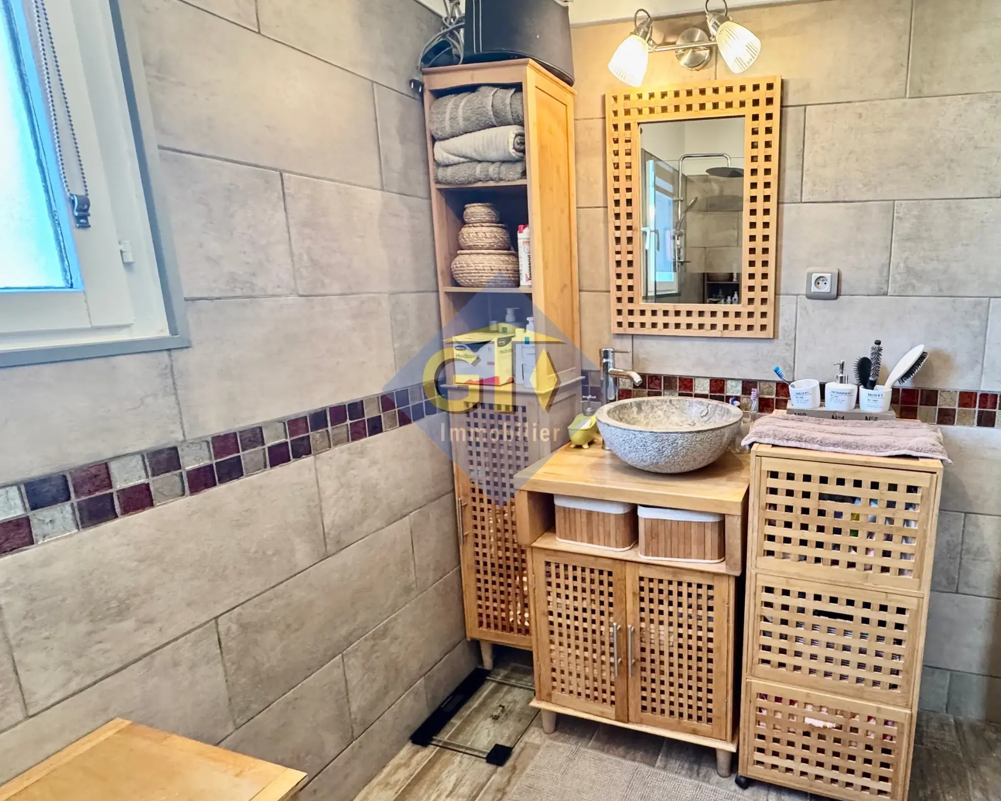 Charmante villa avec piscine à Laudun l'Ardoise - 100 m² 