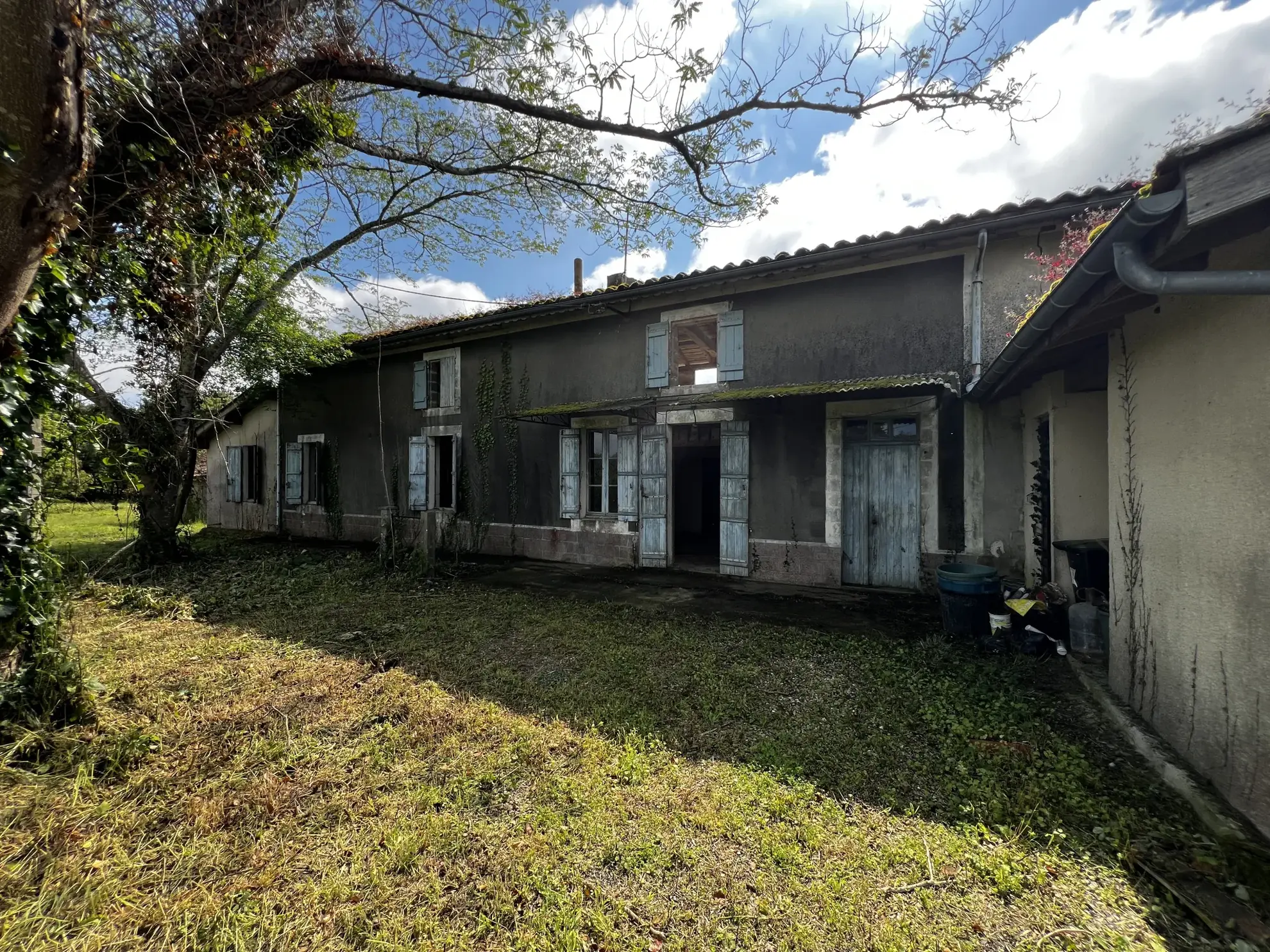 Propriété rurale à rénover avec dépendances à Gajac - 8,39 ha de terres