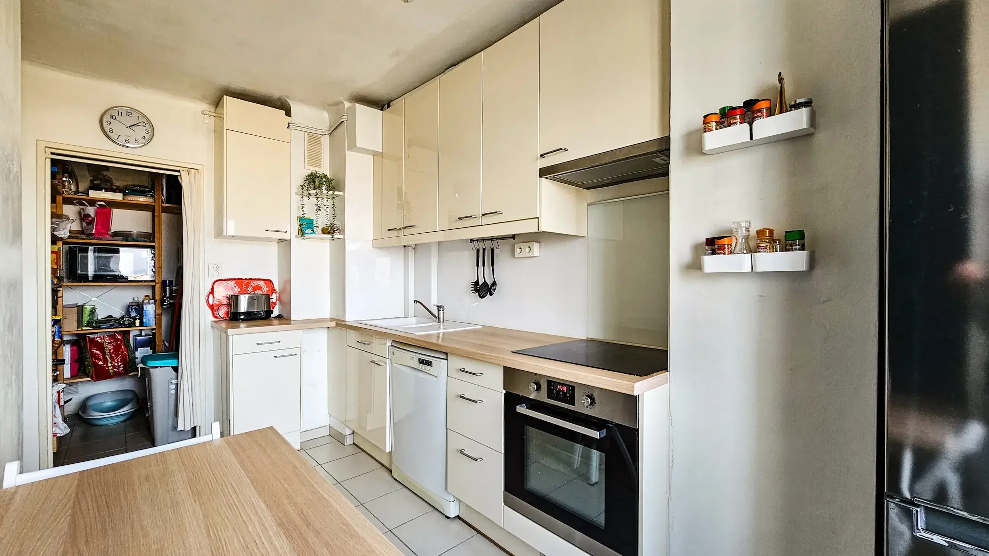 Appartement F4 avec Vue sur La Défense à Houilles – Proche gare 