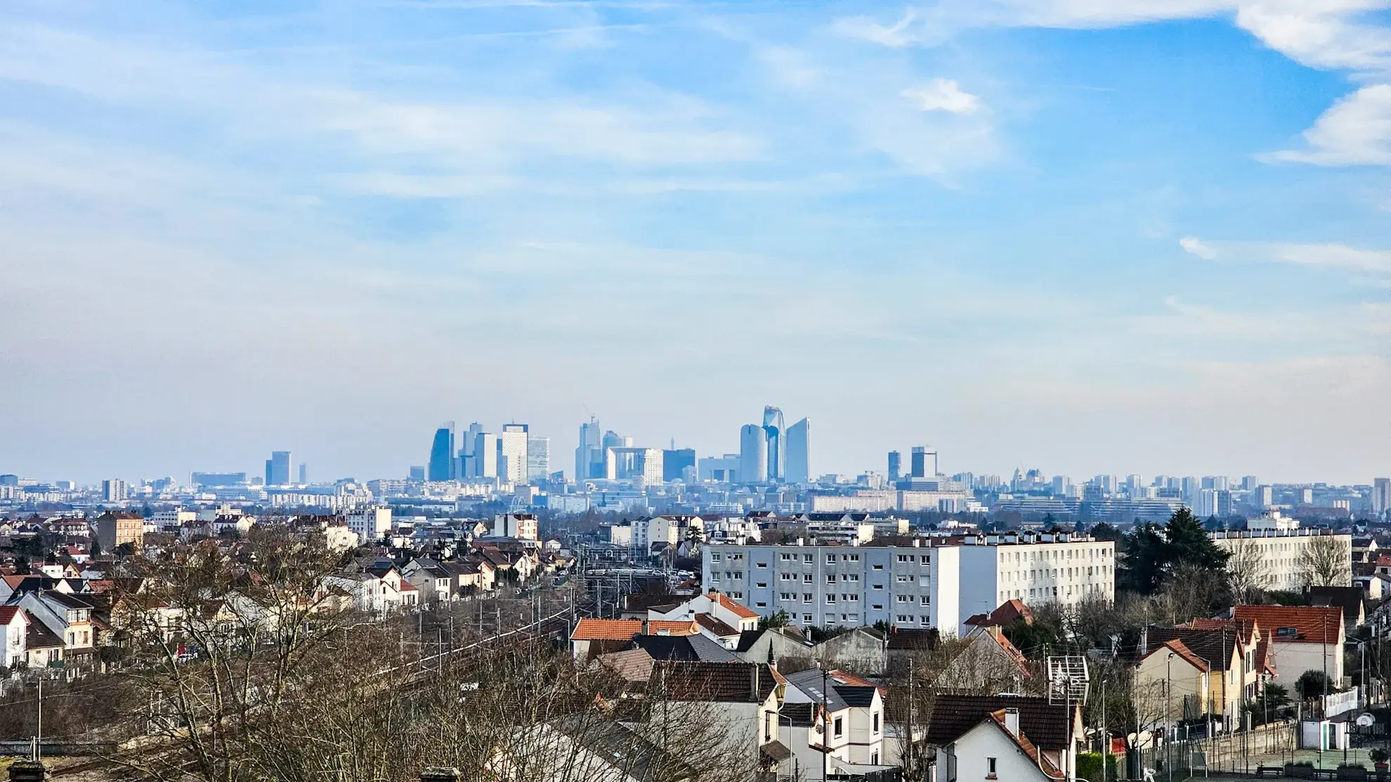 Appartement F4 avec Vue sur La Défense à Houilles – Proche gare 
