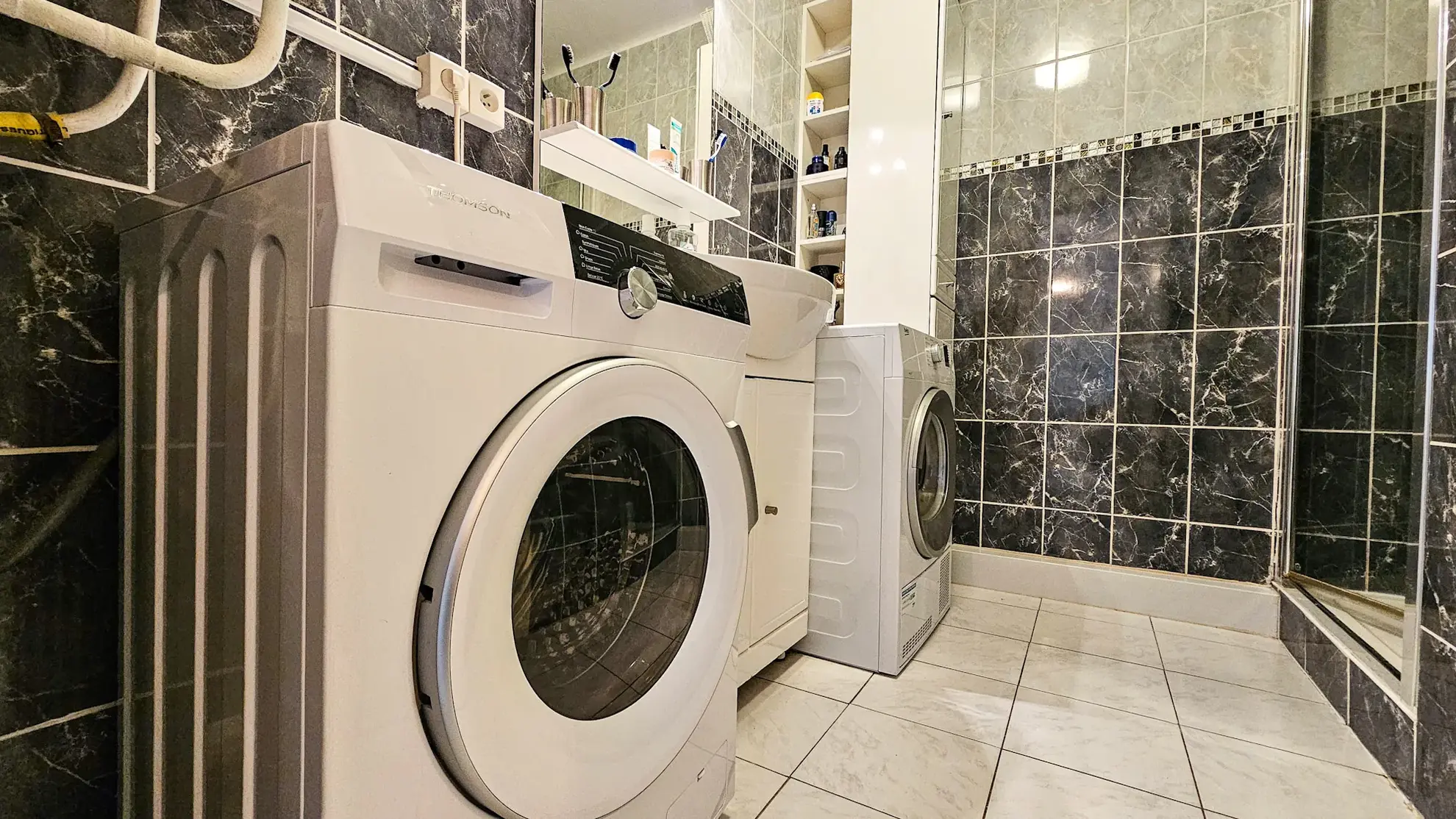 Appartement F4 avec Vue sur La Défense à Houilles – Proche gare 