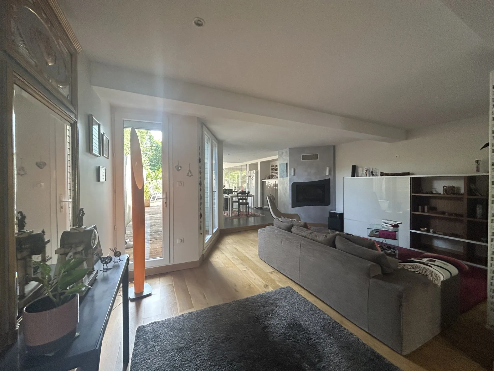 Maison contemporaine rénovée avec jardin à Marmande en Hyper Centre 