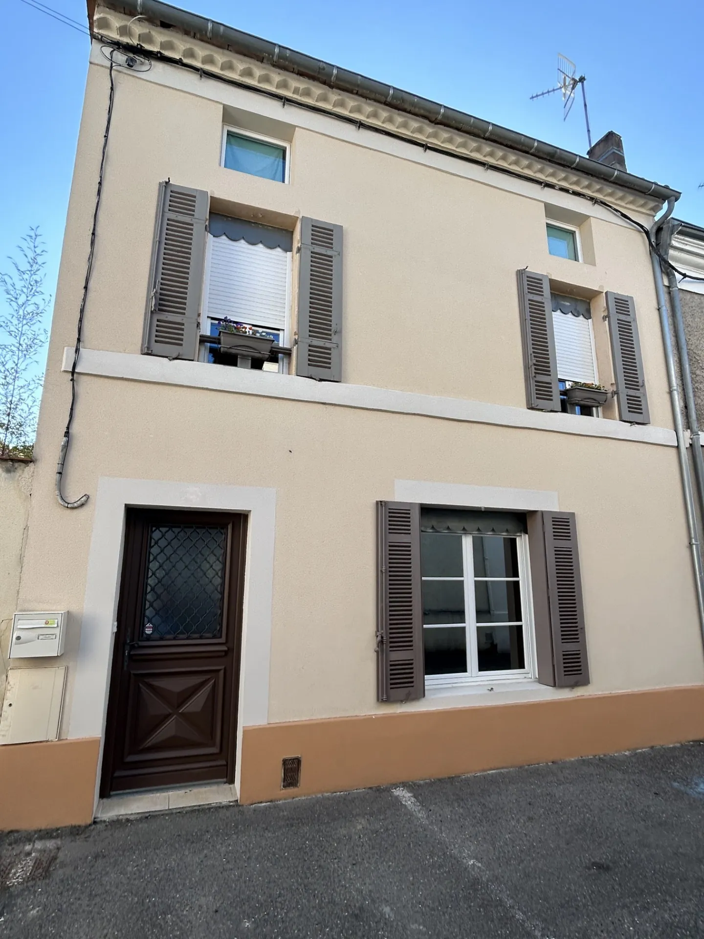 Maison contemporaine rénovée avec jardin à Marmande en Hyper Centre