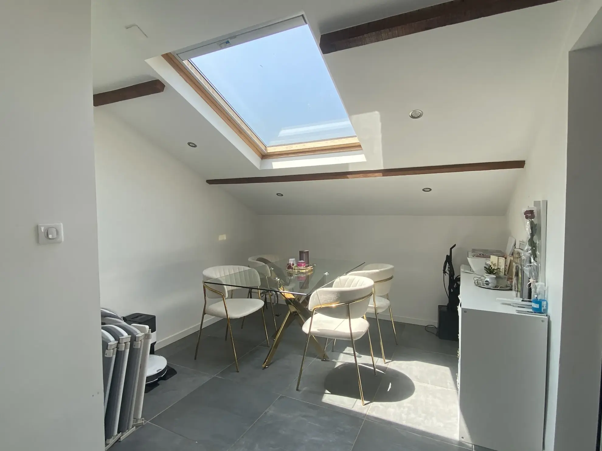 Charmant T2 bis mansardé en dernier étage à Chateaubanne, La Seyne-sur-Mer 