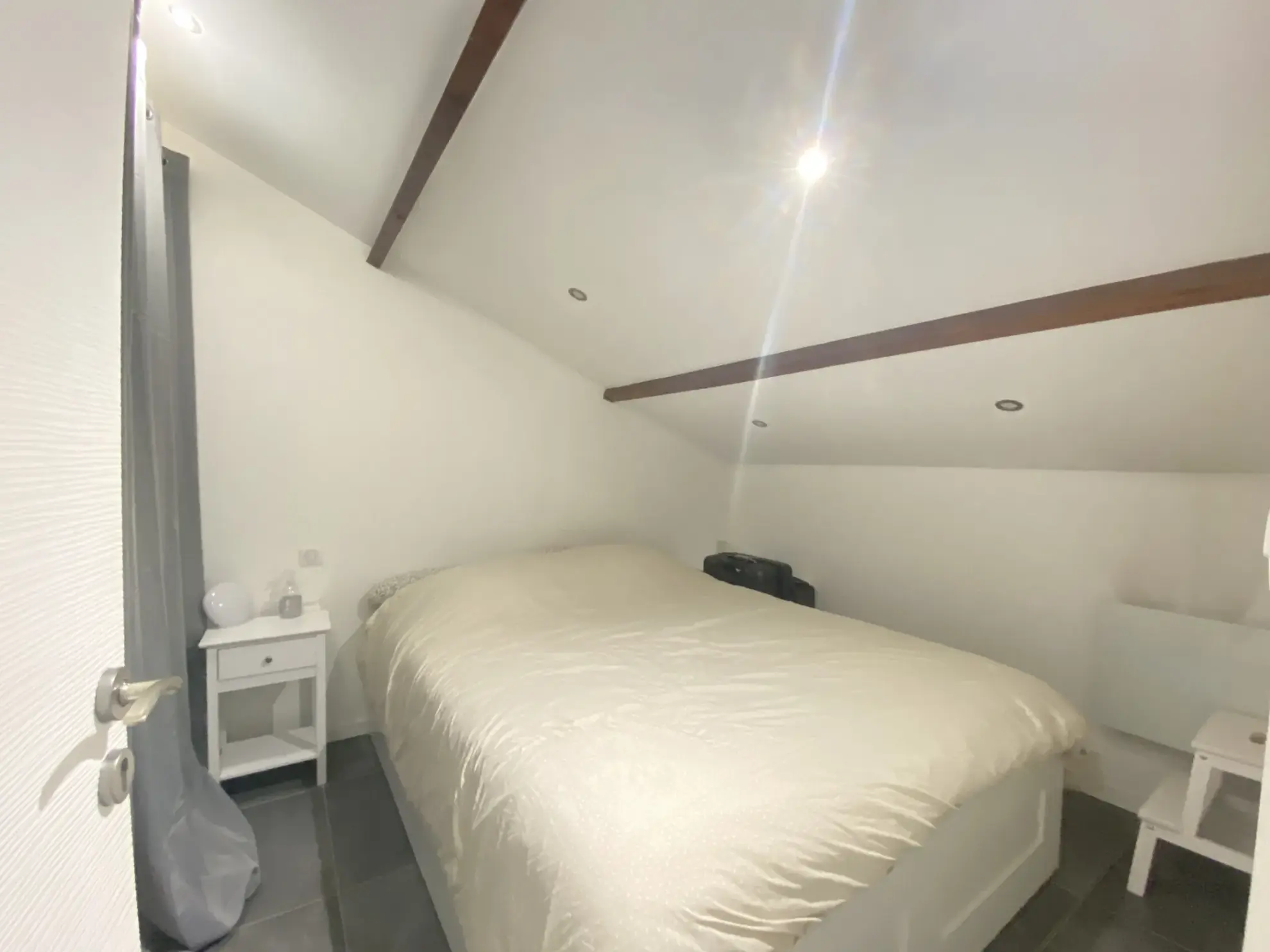 Charmant T2 bis mansardé en dernier étage à Chateaubanne, La Seyne-sur-Mer 