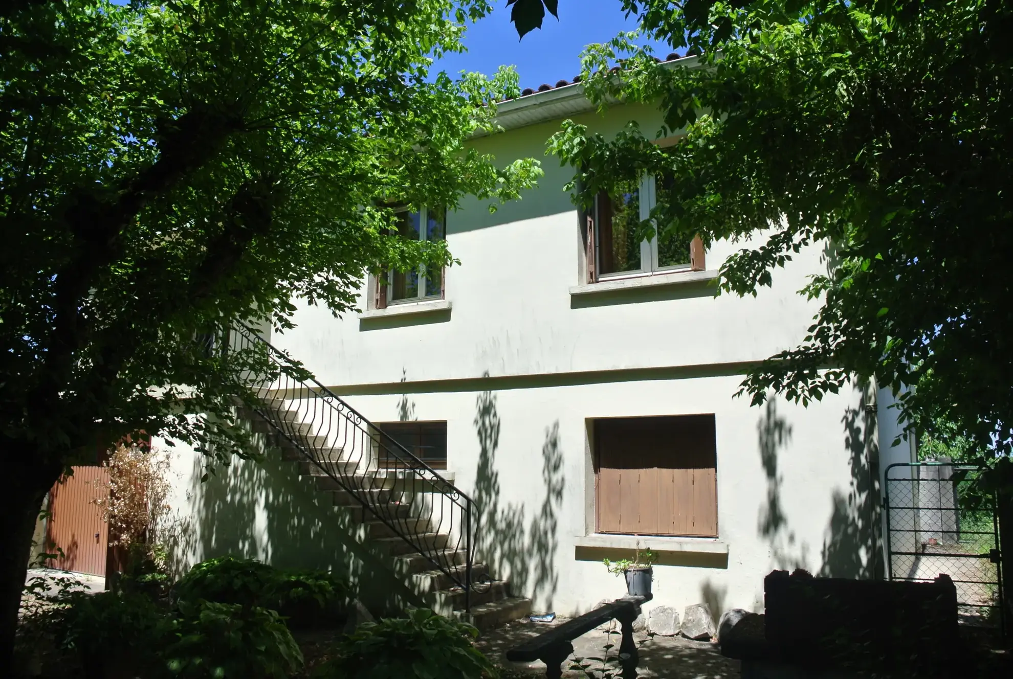 Maison avec hangar de 115 m² à vendre à Beaupuy, idéal artisan ou stockage 