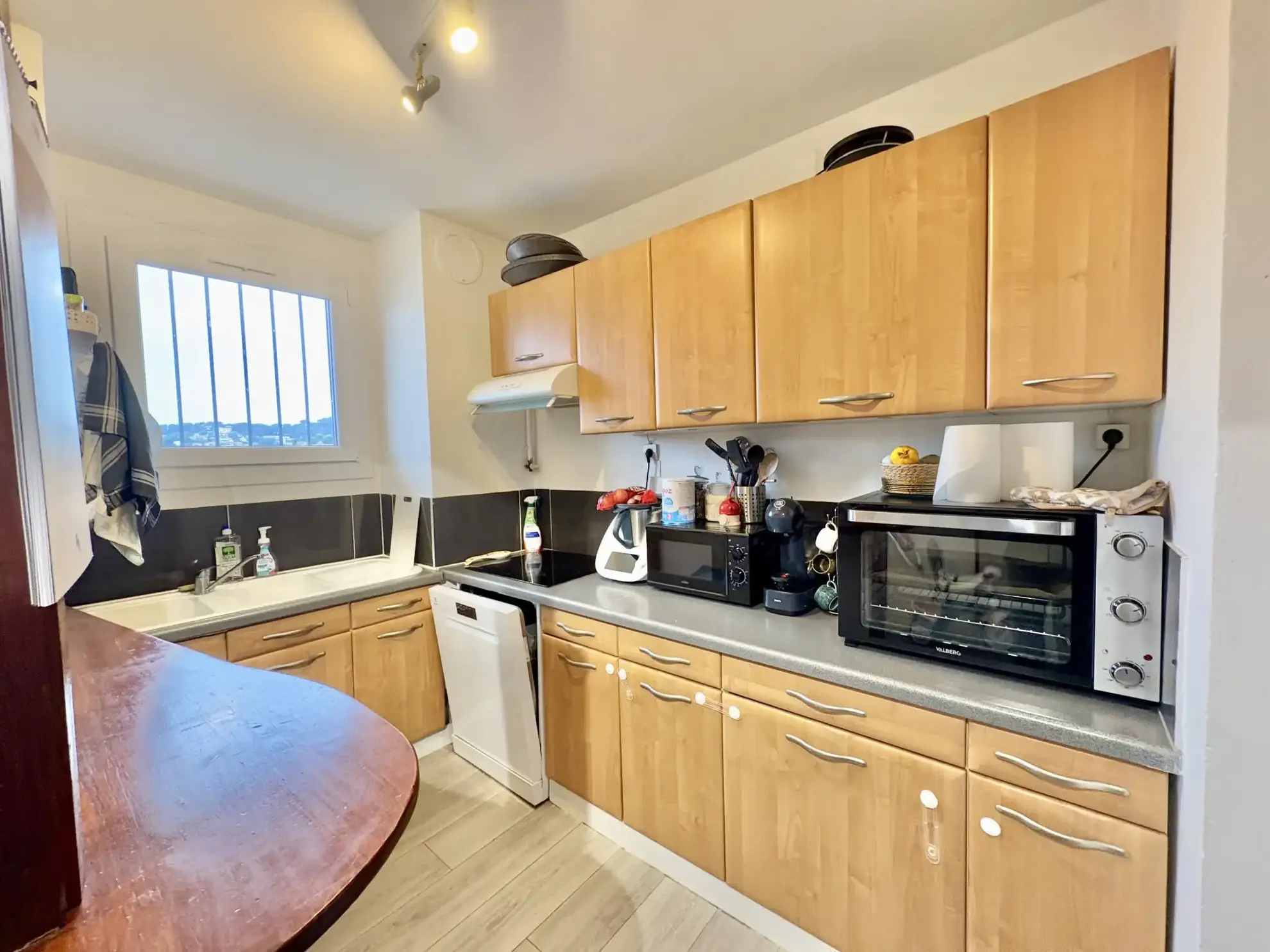 Appartement 3 pièces à La Seyne-sur-Mer avec vue dégagée et balcon 