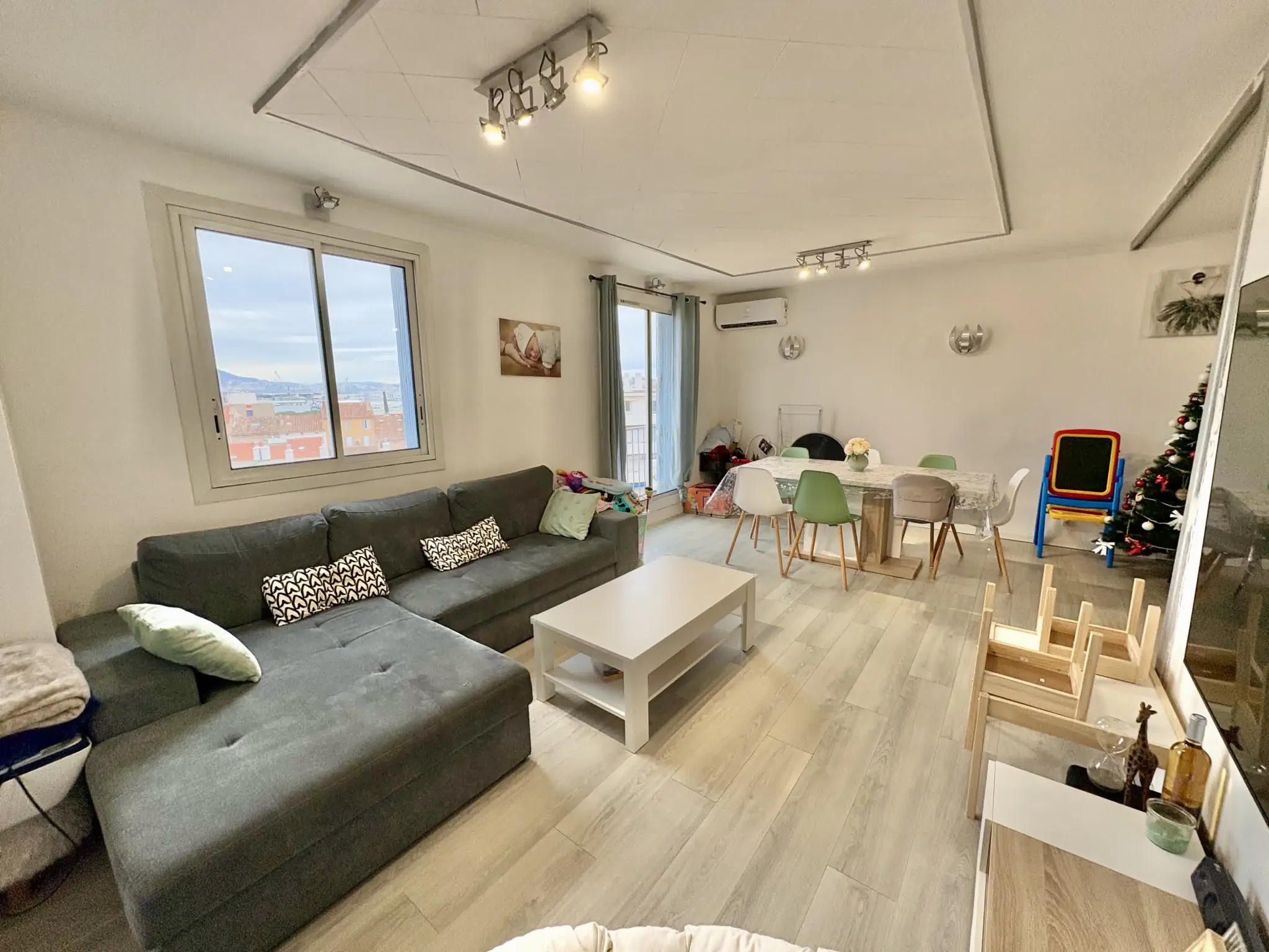 Appartement 3 pièces à La Seyne-sur-Mer avec vue dégagée et balcon 