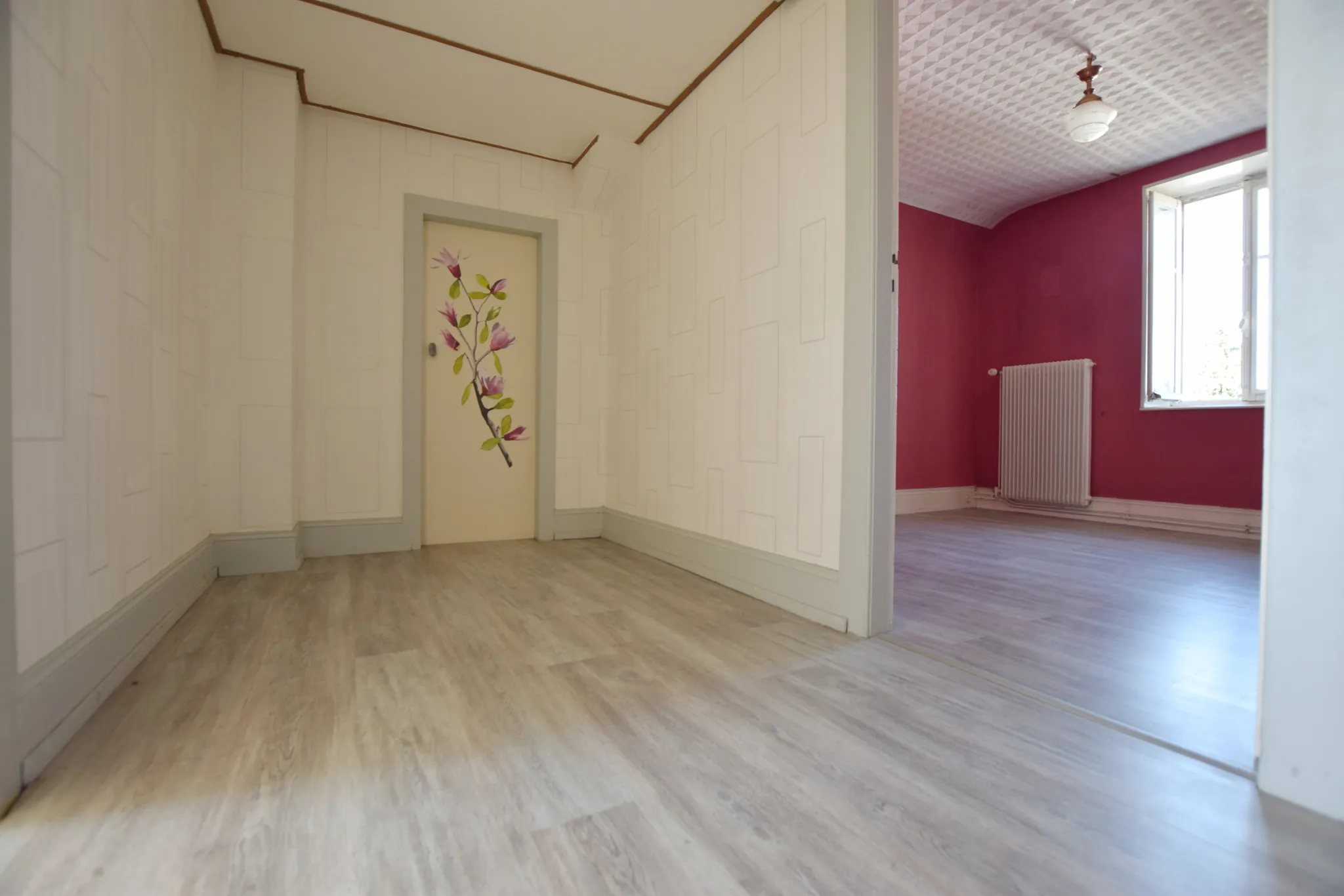 Maison des années 20 à rénover à Grand Charmont - 94 m² sur terrain de 3,02 ares 