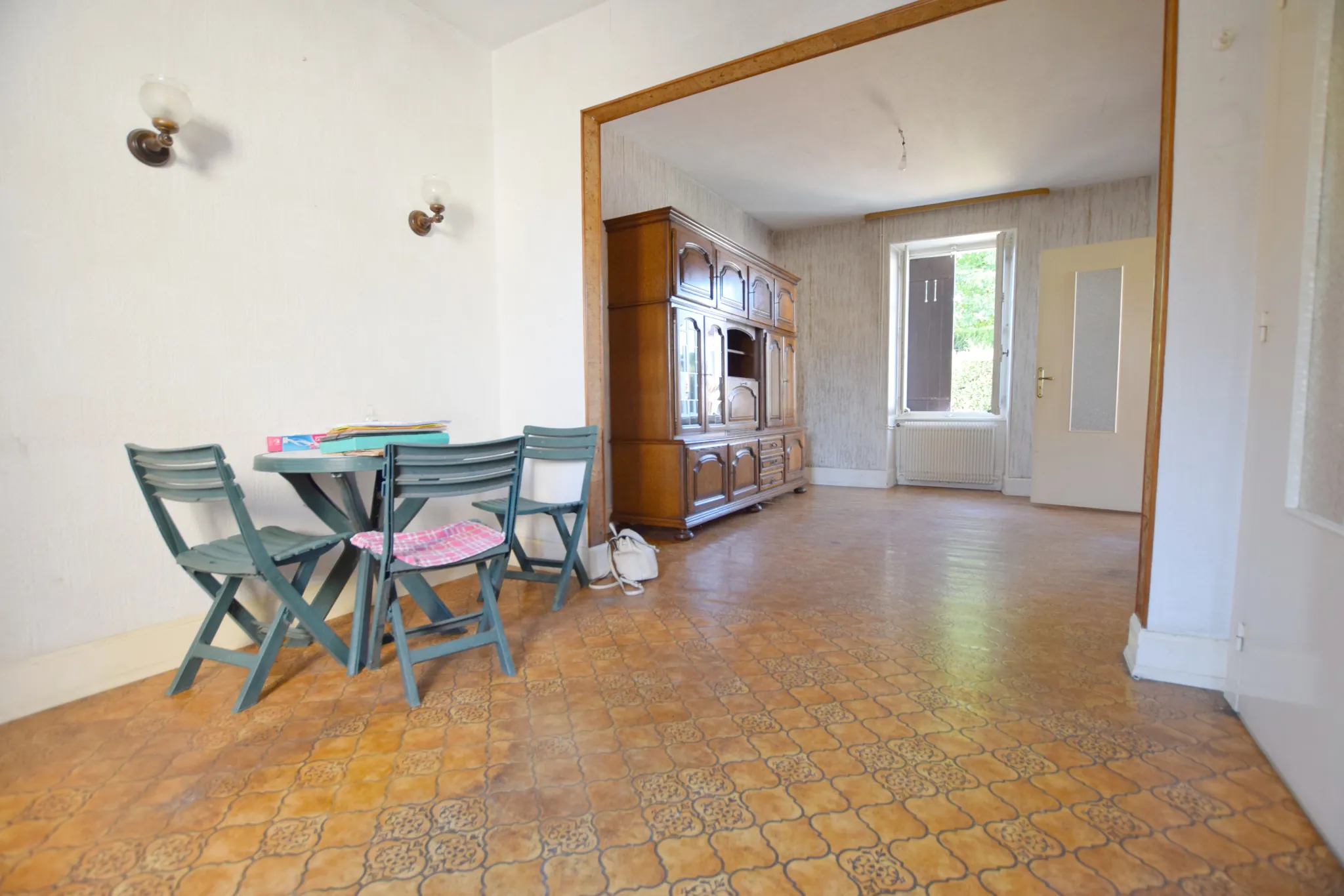 Maison des années 20 à rénover à Grand Charmont - 94 m² sur terrain de 3,02 ares 