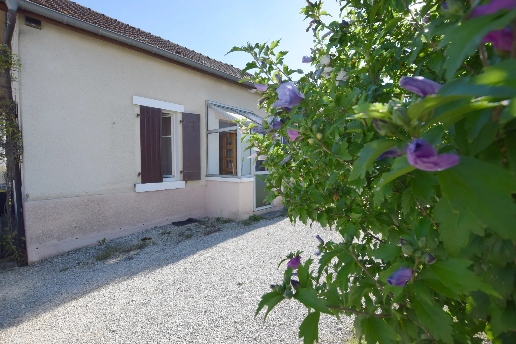 Maison des années 20 à rénover à Grand Charmont - 94 m² sur terrain de 3,02 ares