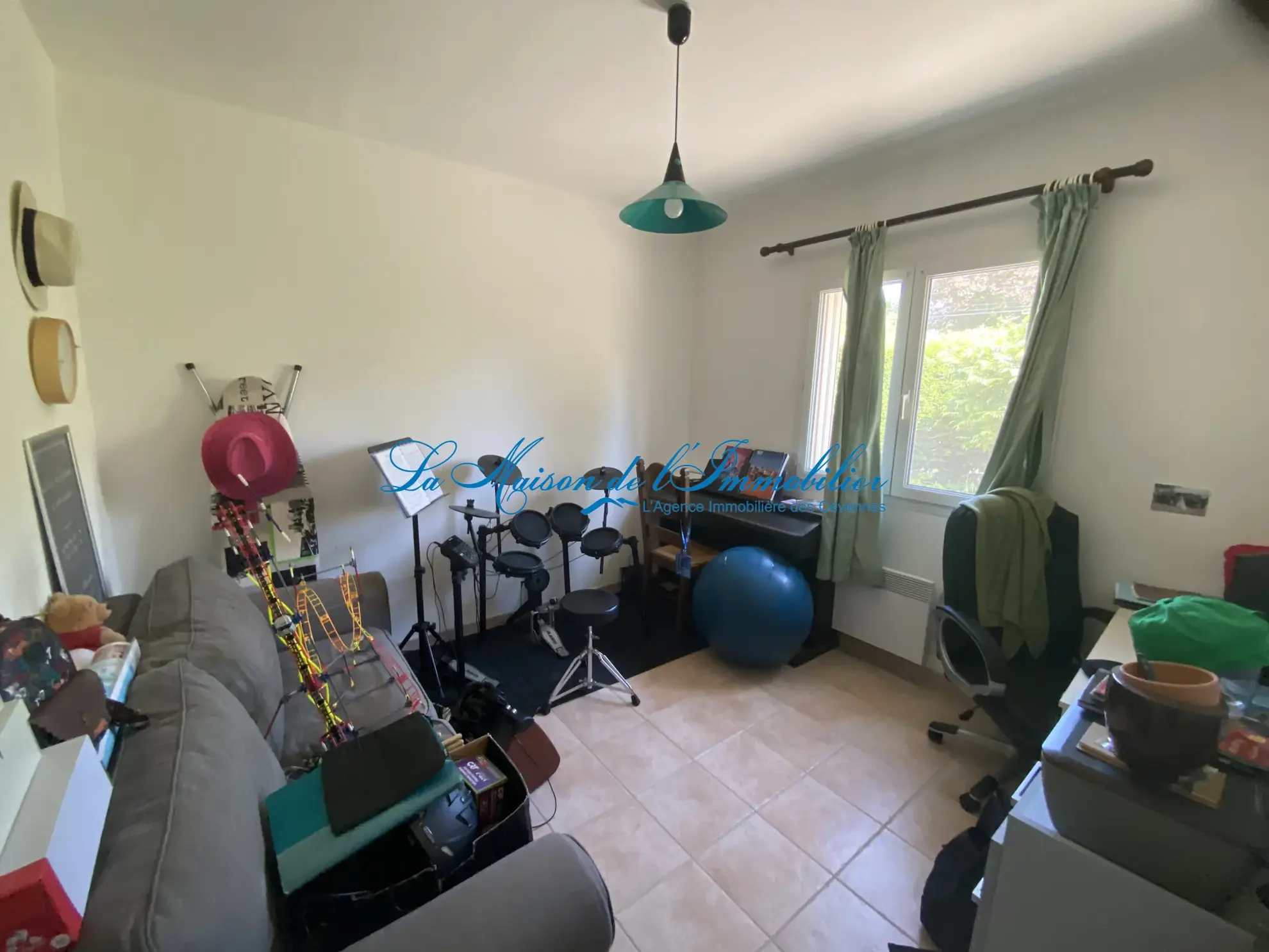 Maison de plain-pied avec piscine à Ledignan – Calme et proximité des grands axes 