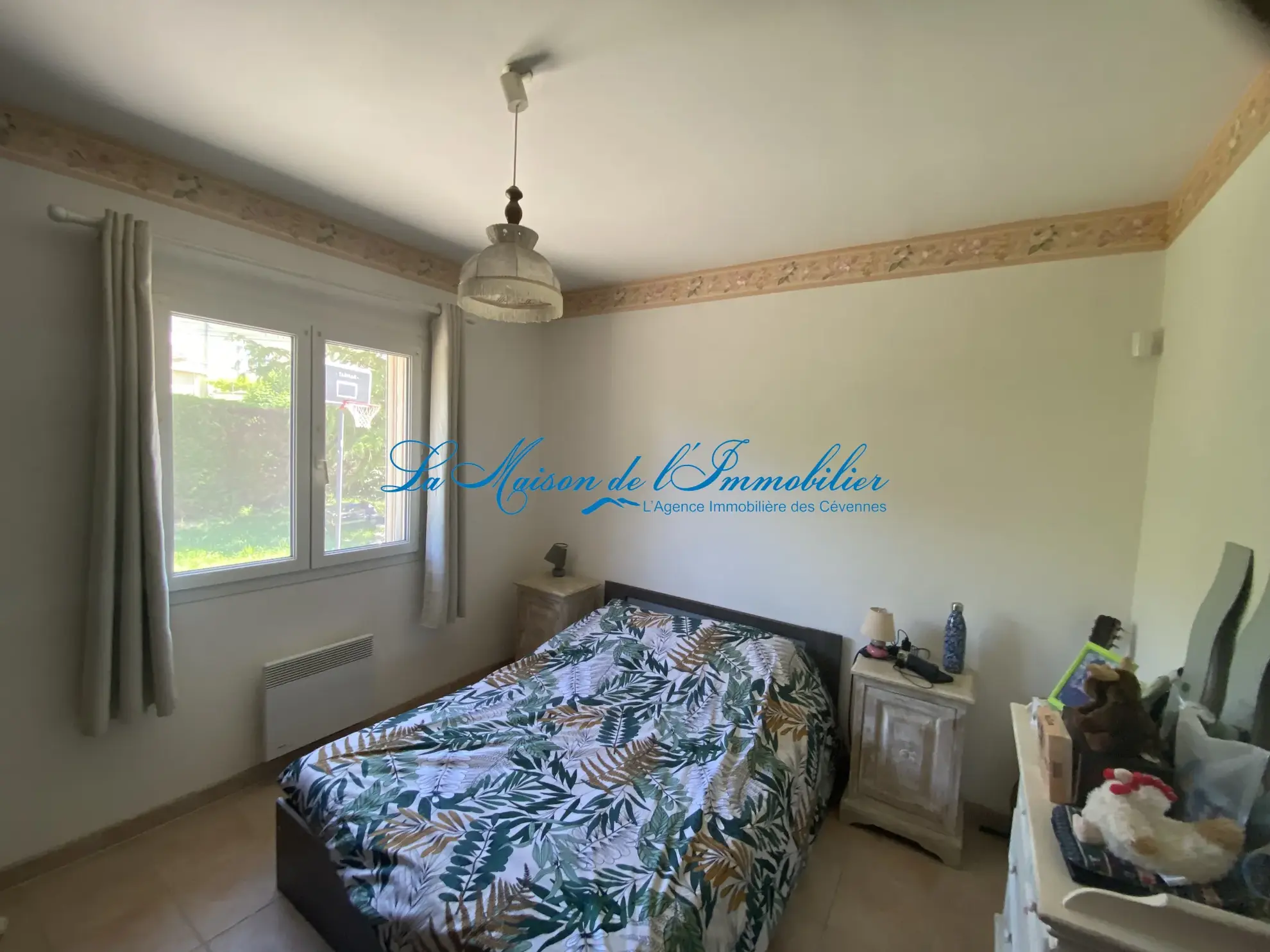 Maison de plain-pied avec piscine à Ledignan – Calme et proximité des grands axes 