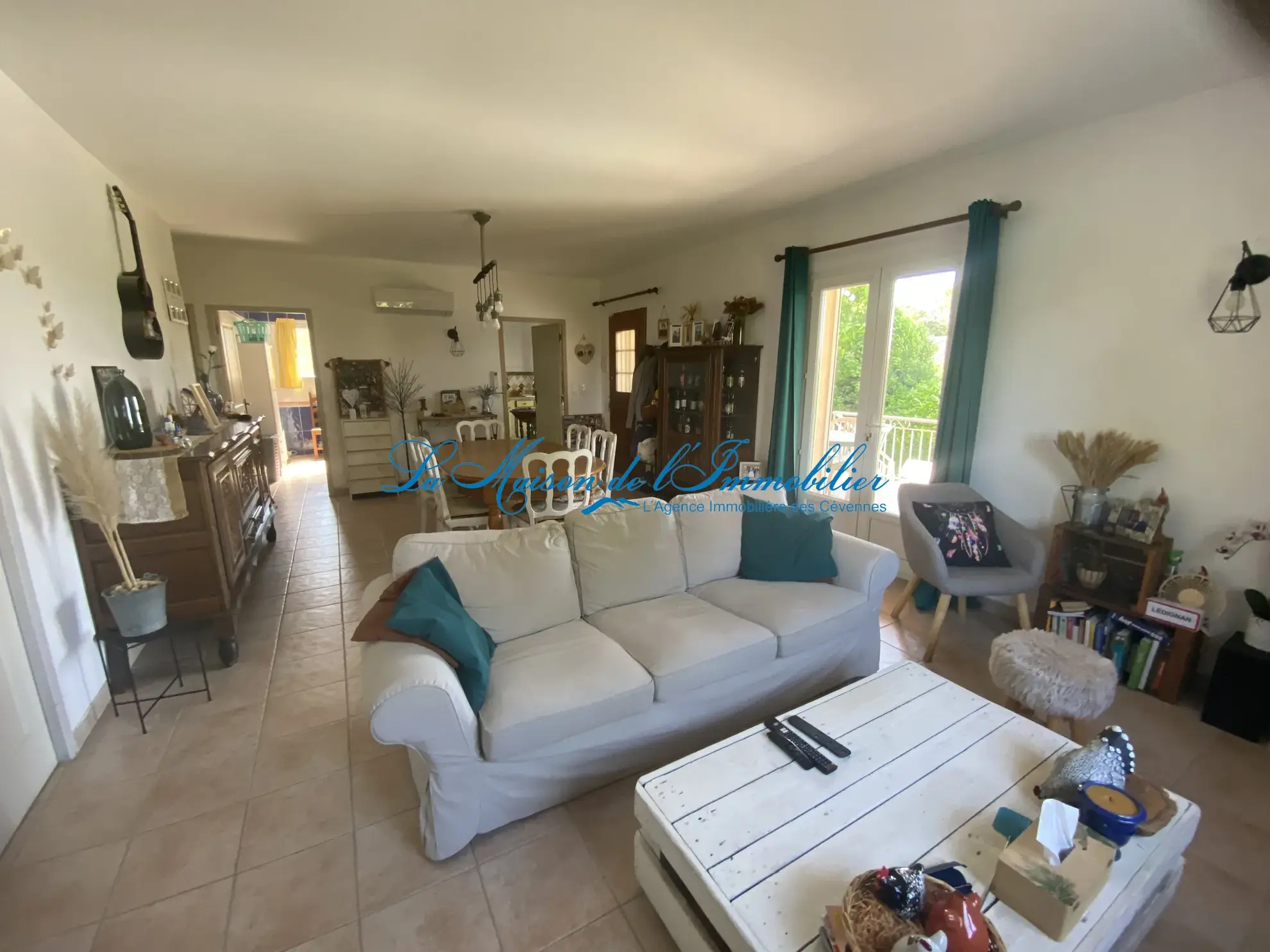 Maison de plain-pied avec piscine à Ledignan – Calme et proximité des grands axes 