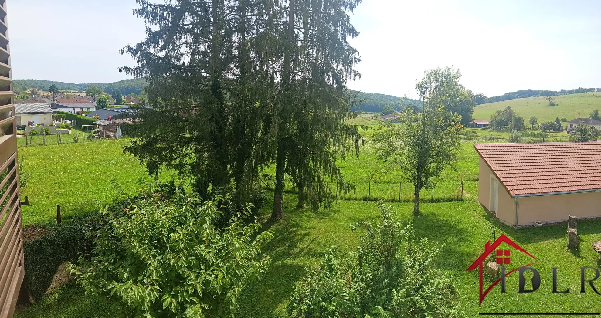 Maison 129 m2 à Saint-Rémy-en-Comté avec grand terrain et vue remarquable 
