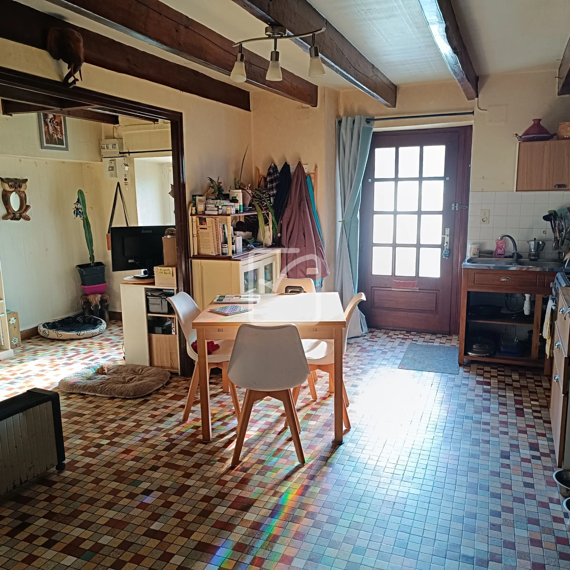 Ensemble de deux maisons en pierre à Néant-sur-Yvel - Potentiel de rénovation et projet d'habitation ou d’activités 