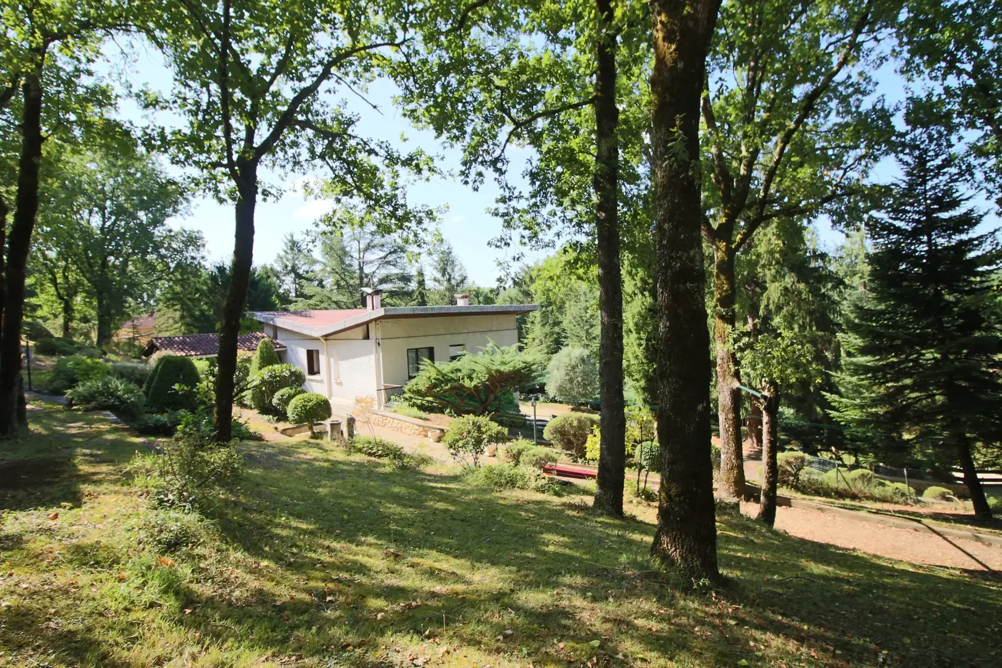 Maison familiale avec grand parc arboré à Montayral - Opportunité à saisir 