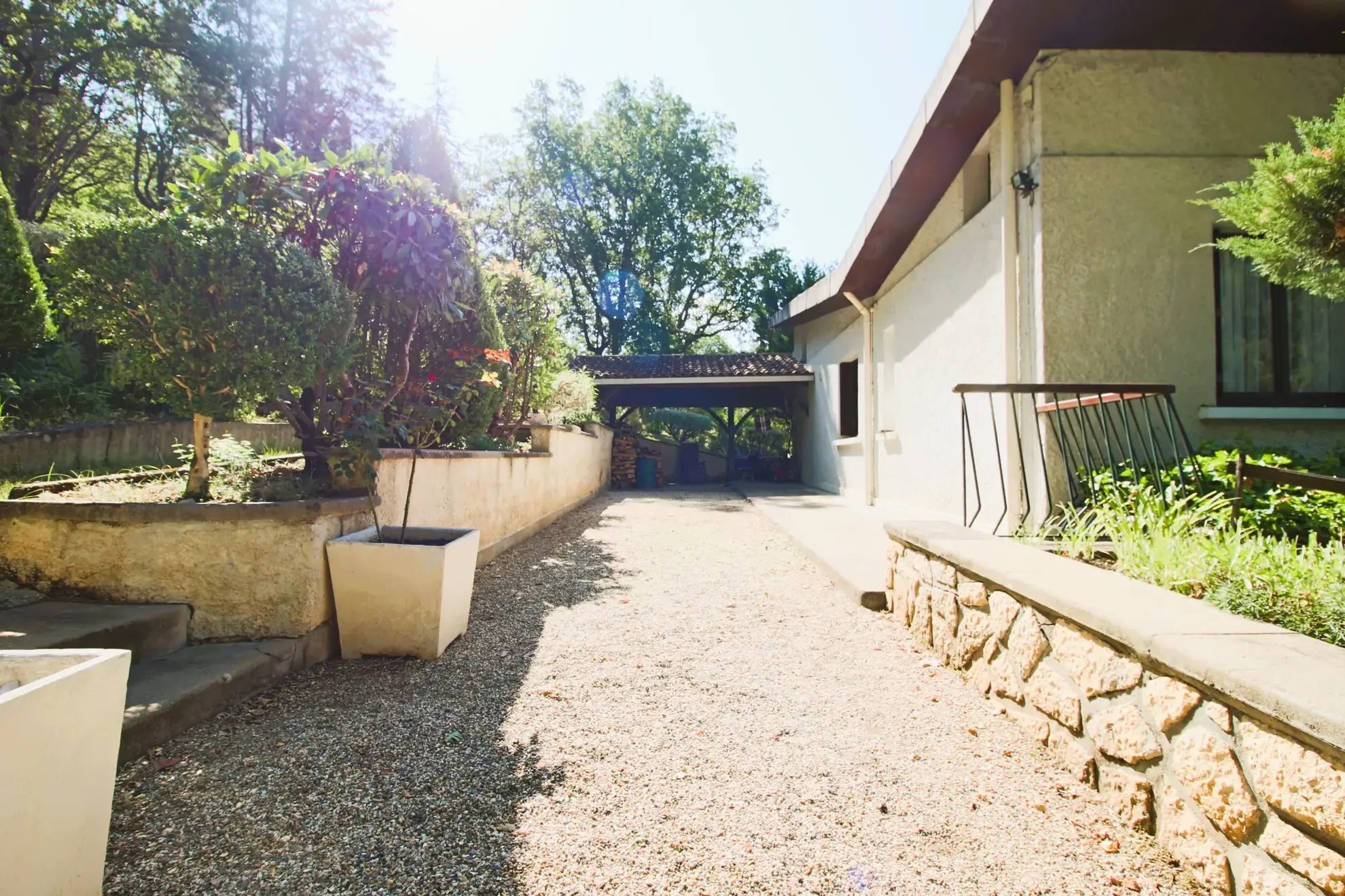 Maison familiale avec grand parc arboré à Montayral - Opportunité à saisir 