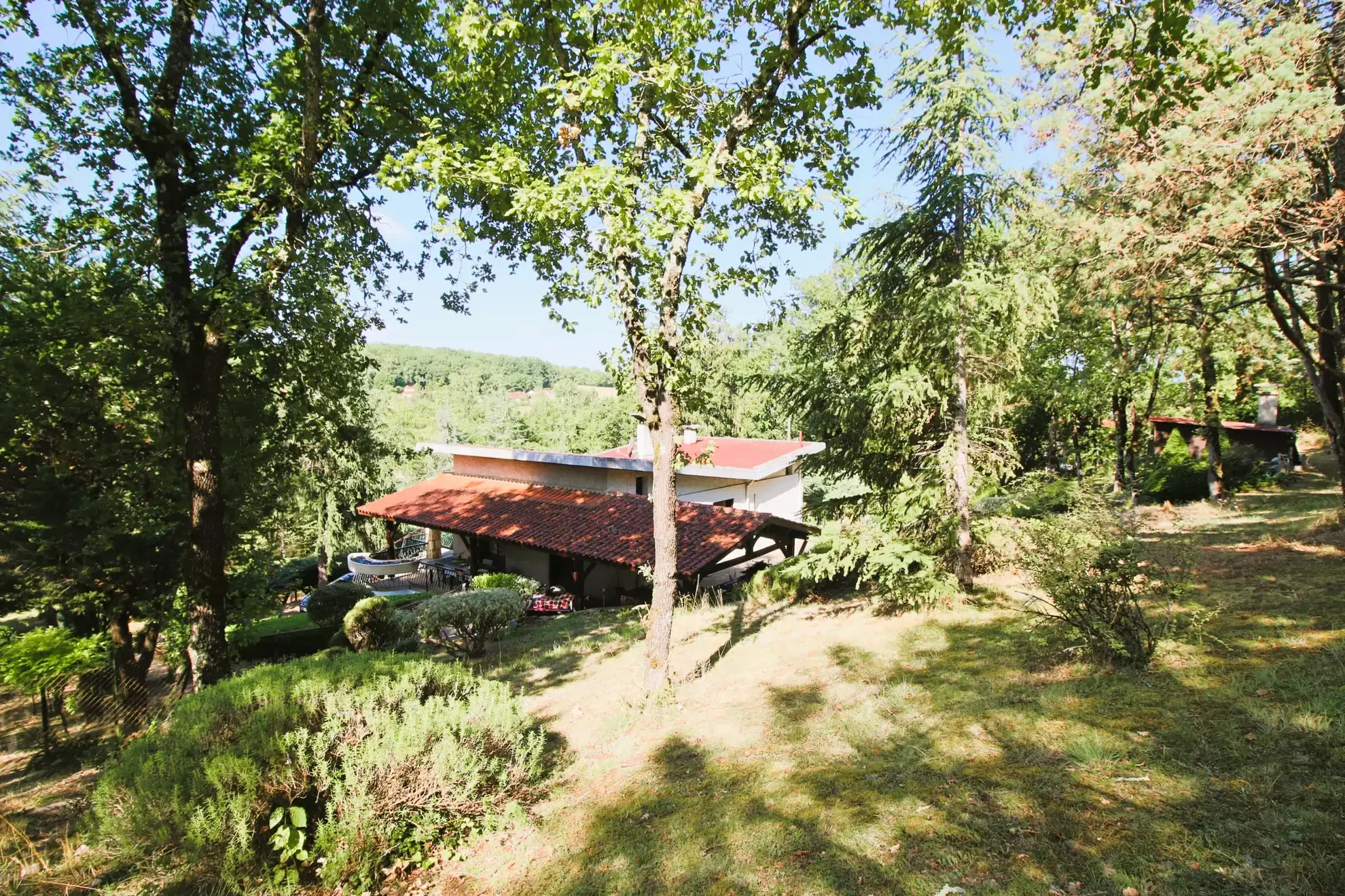 Maison familiale avec grand parc arboré à Montayral - Opportunité à saisir 