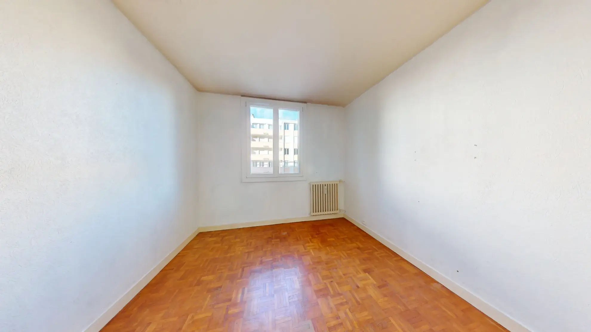 Appartement T3 lumineux avec balcon, garage à Dijon - Secteur Clémenceau 