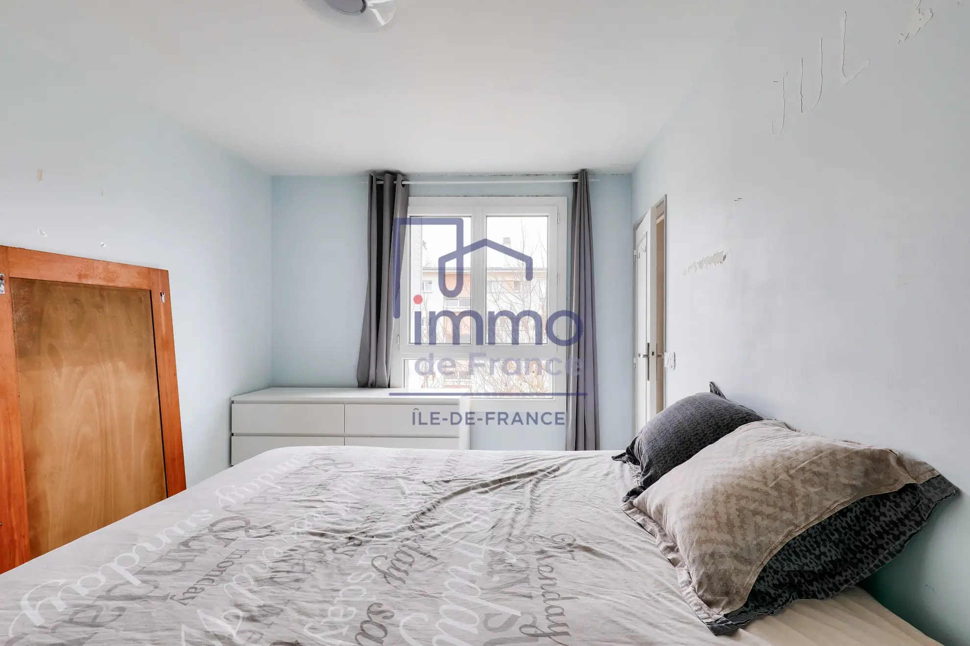 Appartement T4 de 63,2 m² à Drancy proche commerces et écoles 