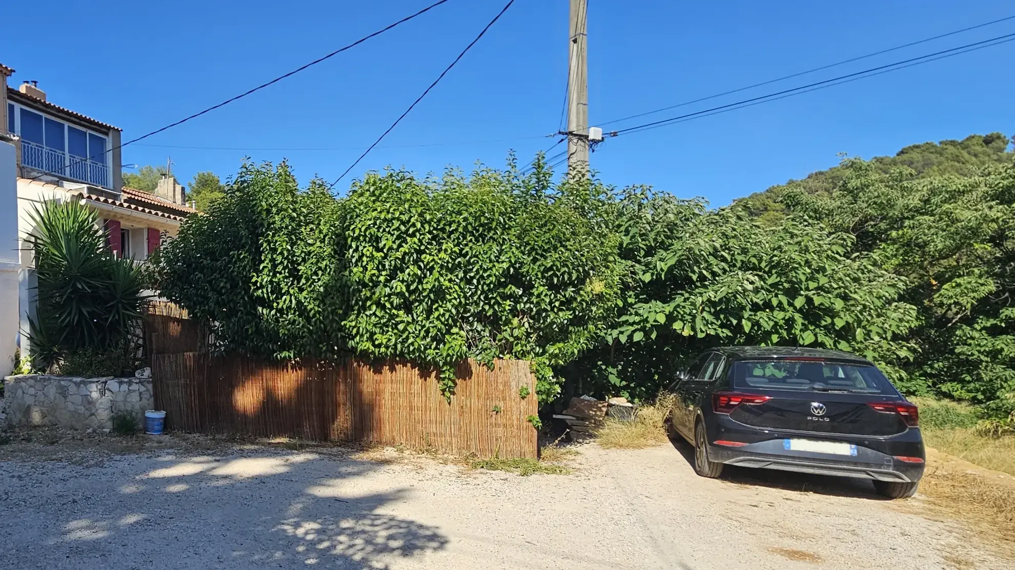 Maison T3 à vendre à La Cadière-d’Azur, proximité Bandol, 50 m², terrasse, balcon et parking - Emplacement calme 