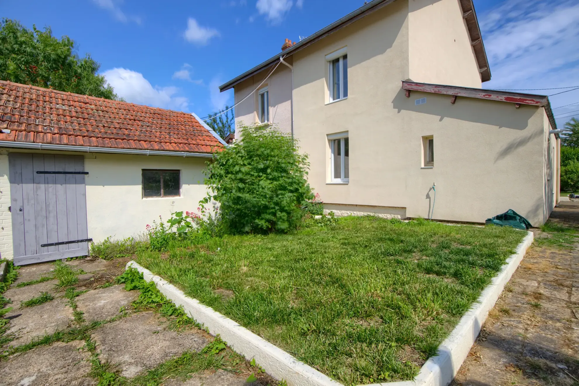 Maison rénovée de 85 m² avec jardin à Giraumont, proche commodités 