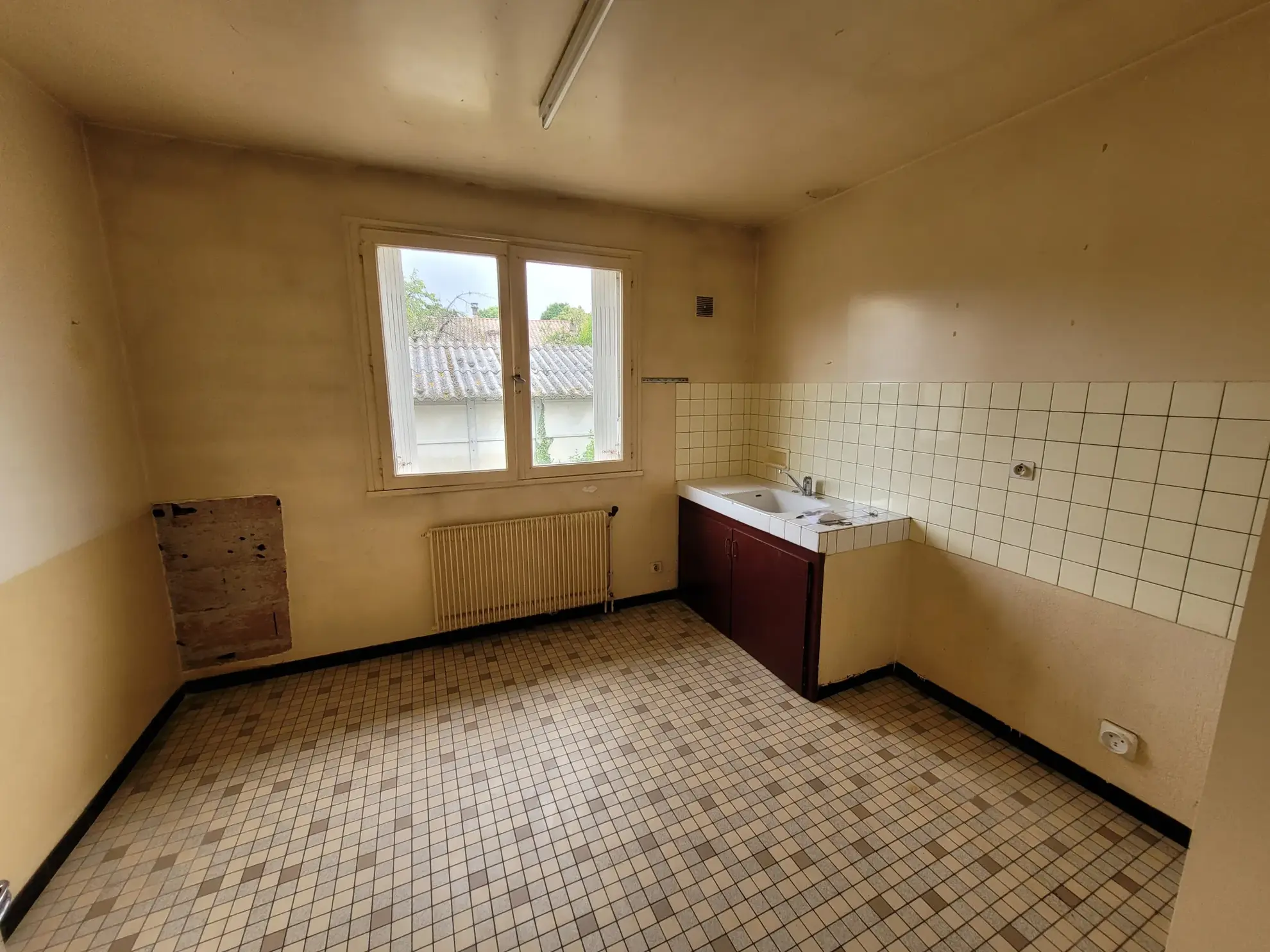 Maison de 2 chambres avec garage et extérieur à Marmande, secteur calme 