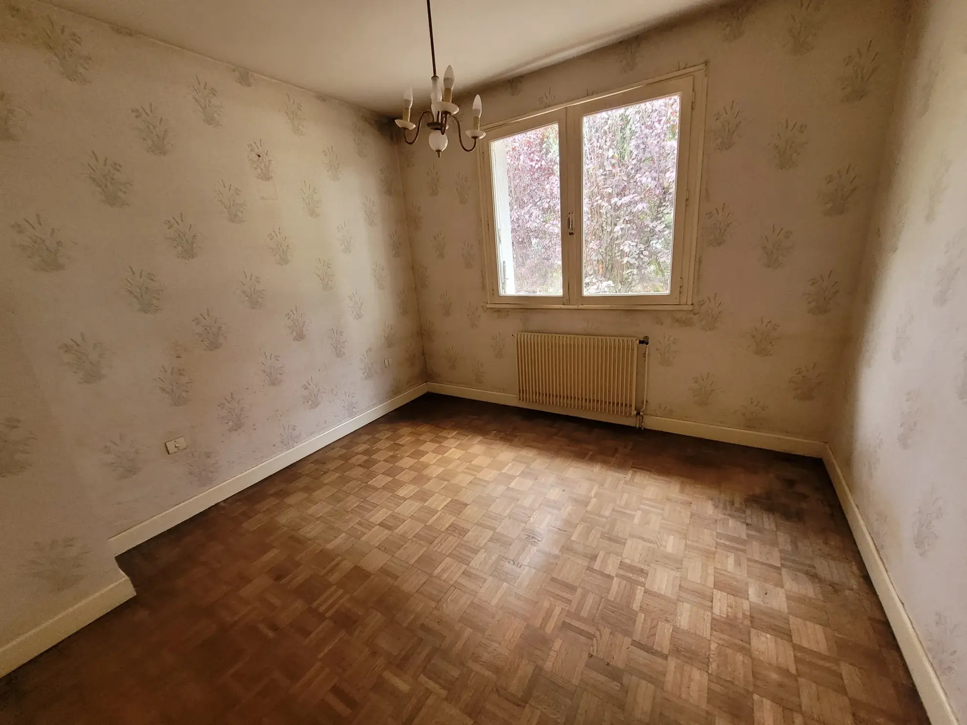 Maison de 2 chambres avec garage et extérieur à Marmande, secteur calme 