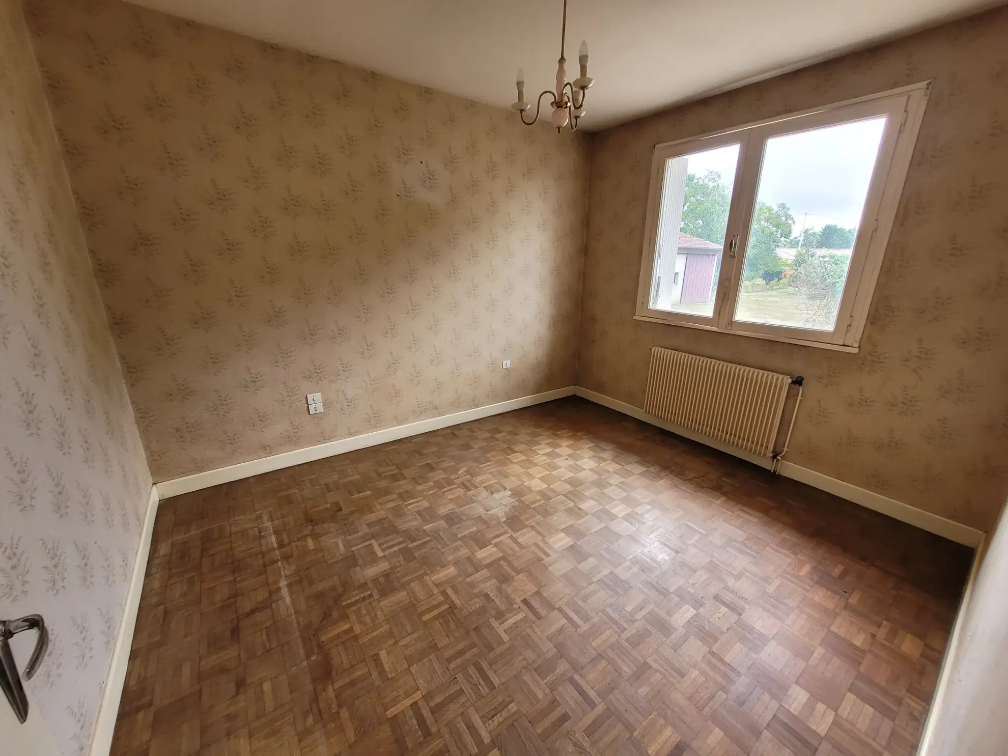 Maison de 2 chambres avec garage et extérieur à Marmande, secteur calme 