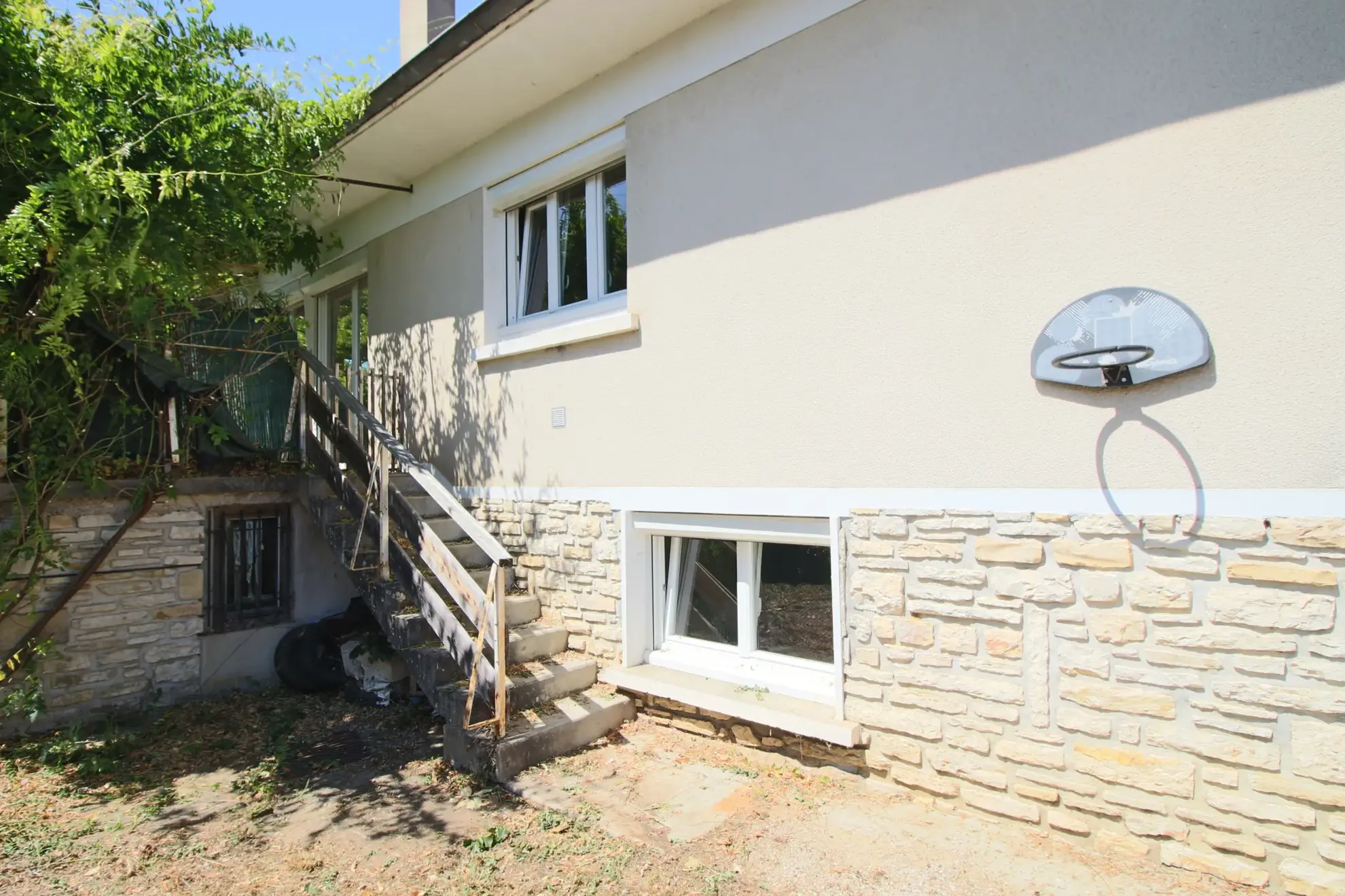 Charmante maison avec grand terrain à Puy-l’Évêque - 5 chambres, proche commerces 