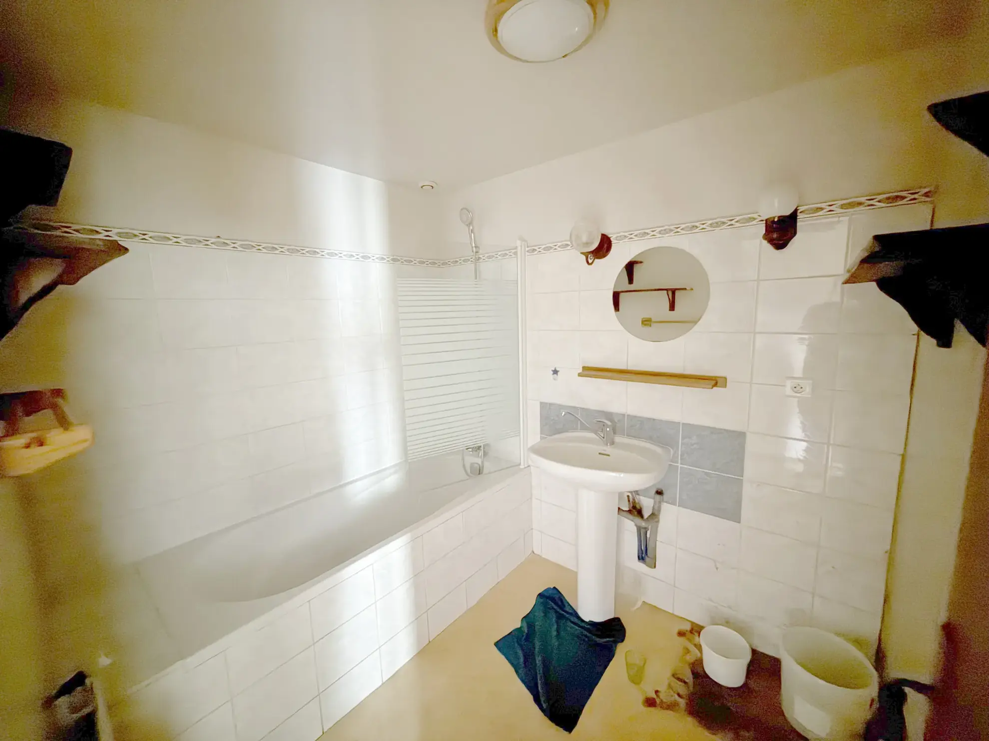 Charmante maison de 155 m² avec dépendance face à un plan d’eau à Saint Derrien 