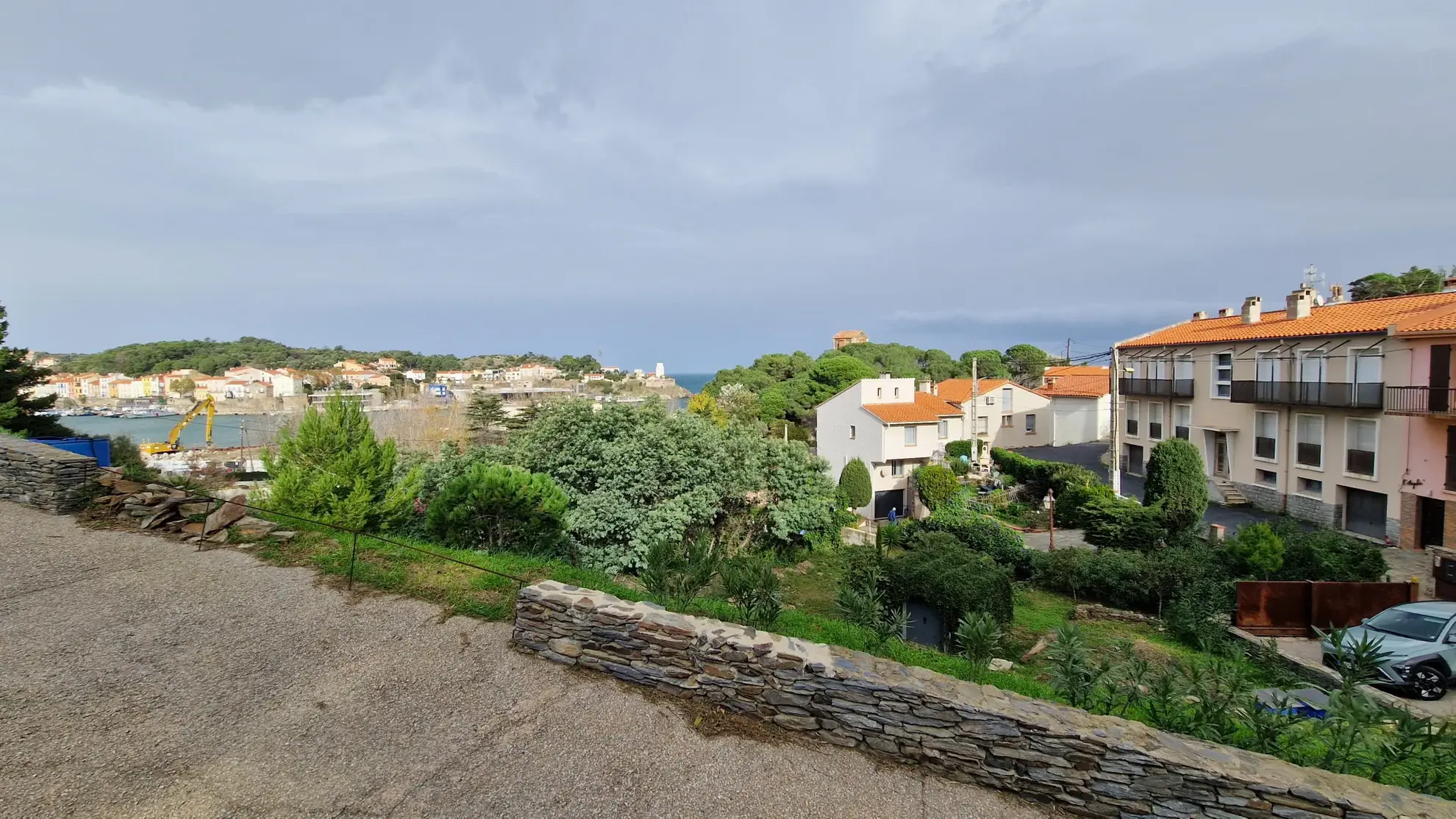 Terrain constructible à Port Vendres avec Vue Mer, Quartier Calme et Terrain Viabilisé