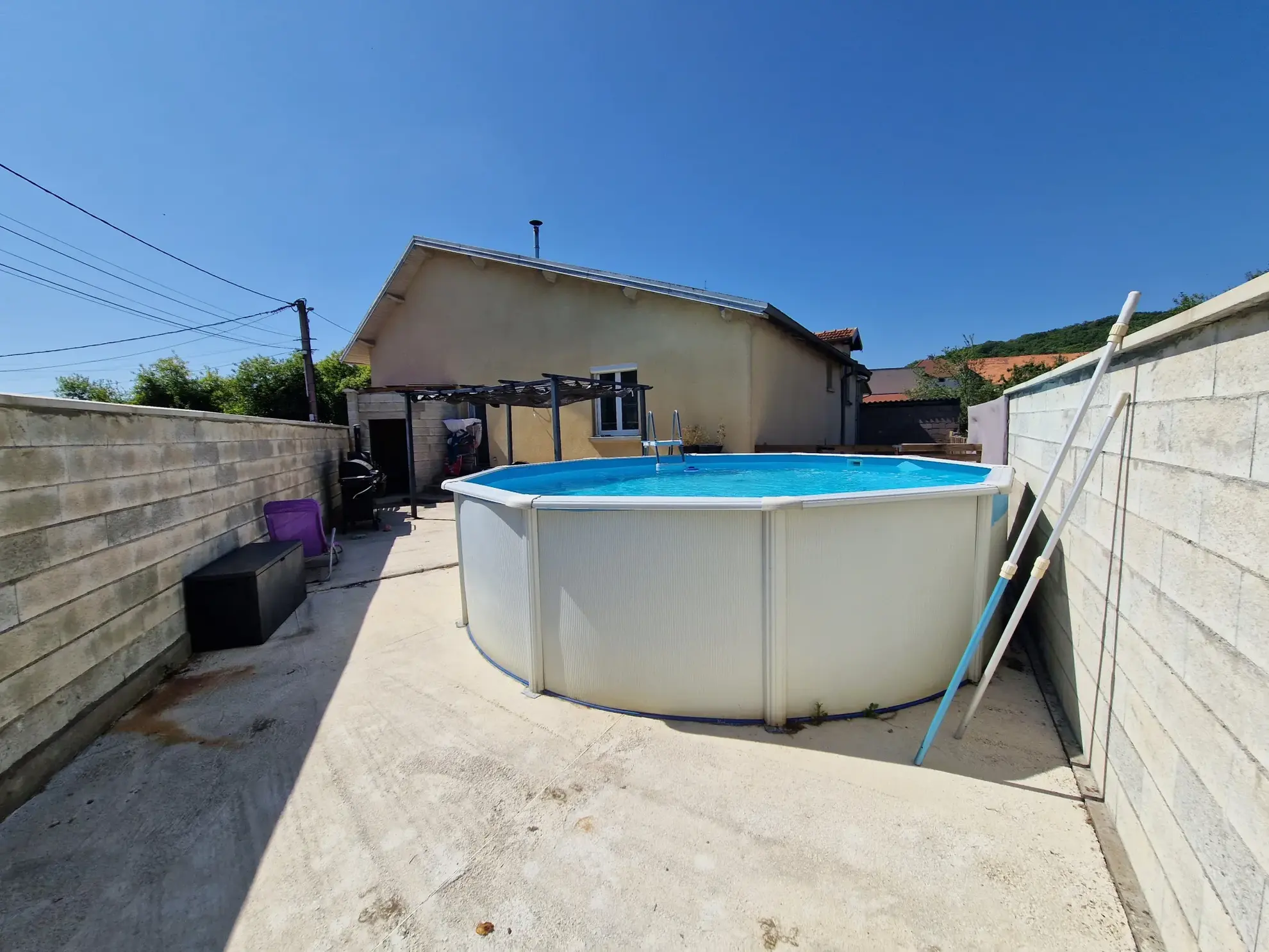 Charmante maison avec piscine et terrasse à Neurey-en-Vaux - 103 m² 