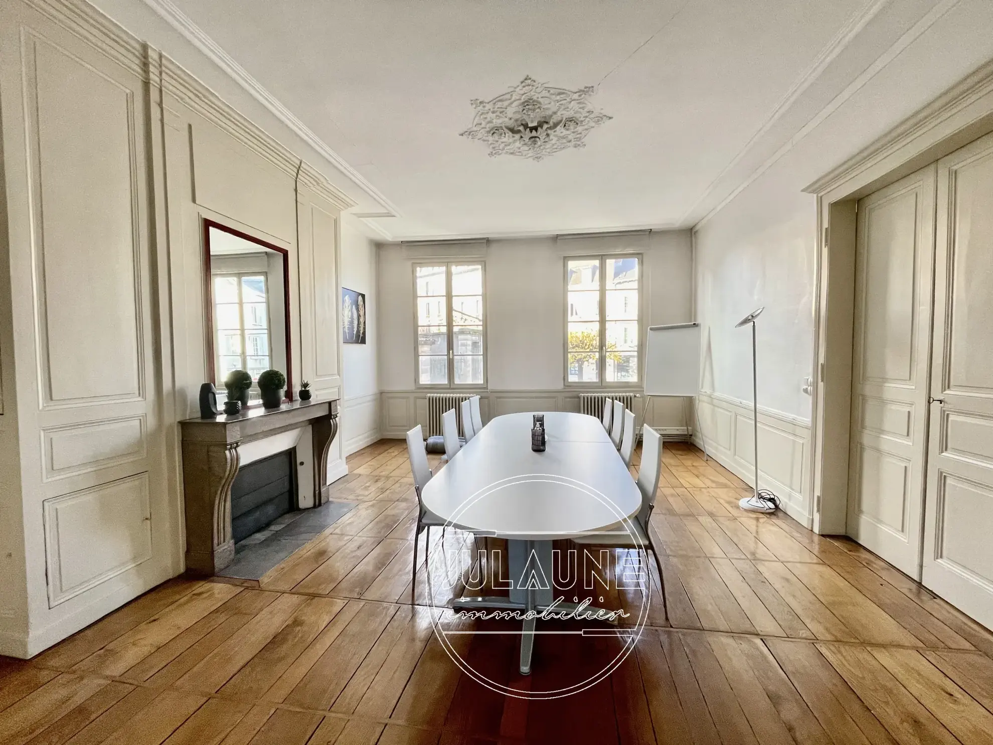 Appartement de 102 m² en hypercentre de Limoges avec potentiel de transformation en logement 