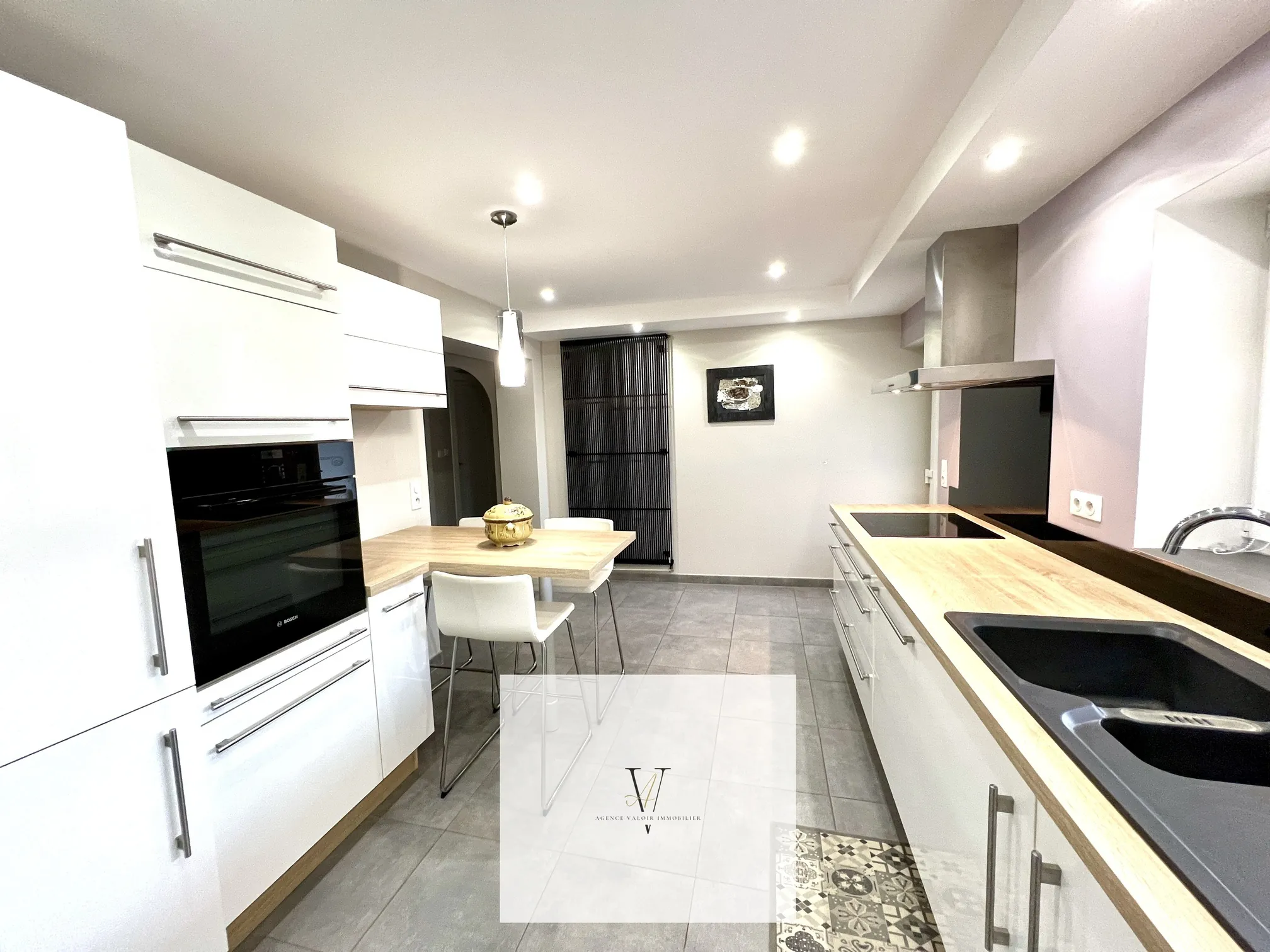 Appartement F2 à vendre à Ennery avec terrasse et parking privé 