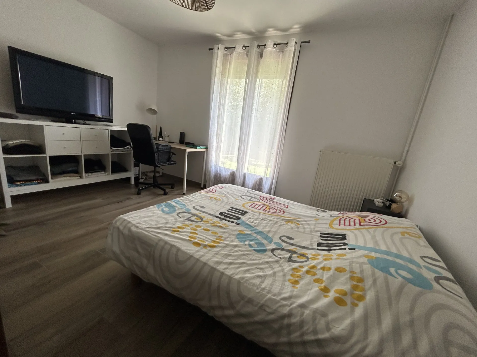 Charmante maison rénovée avec 3 chambres à Marmande - Grande surface et jardin arboré 