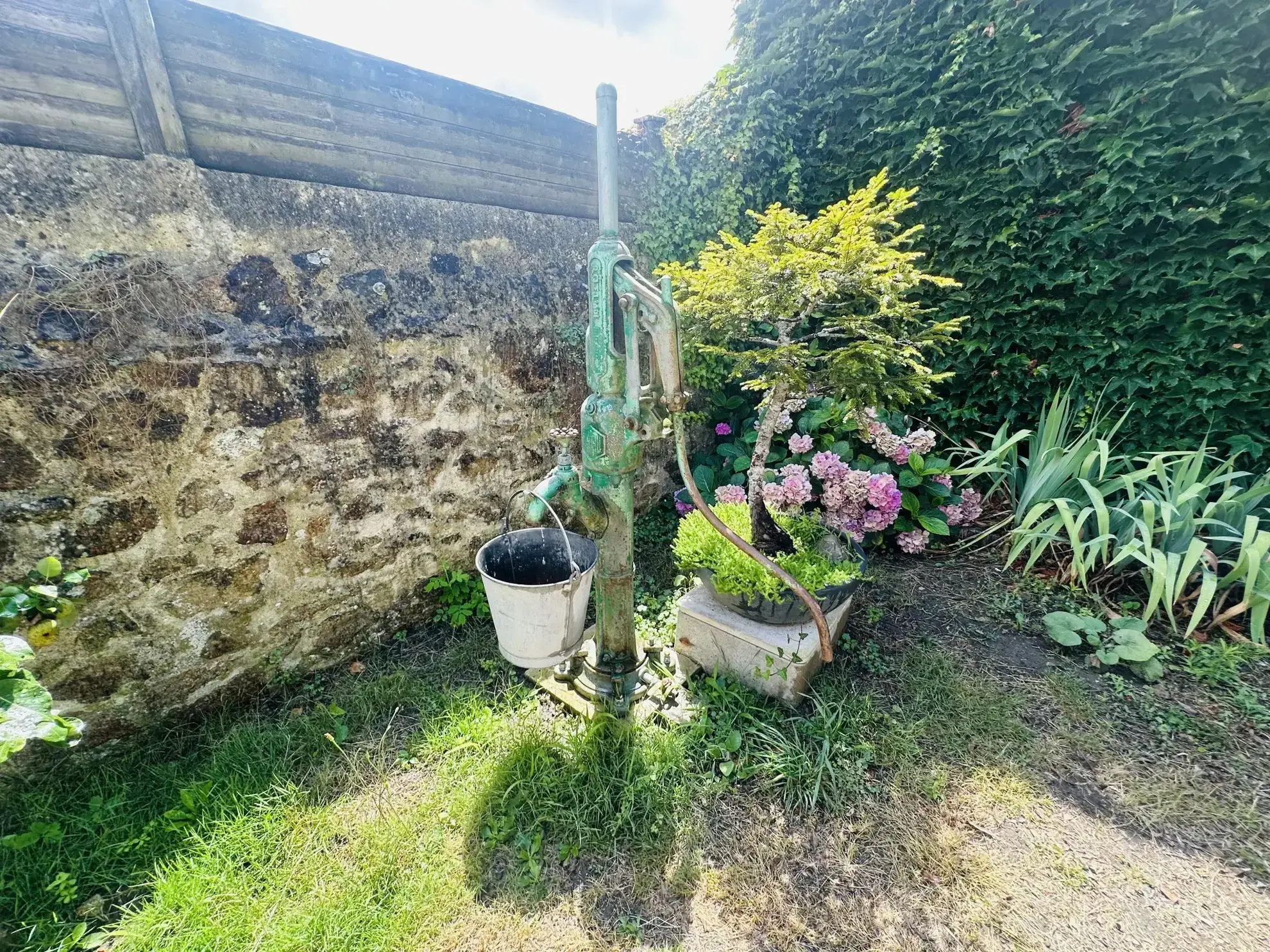 Maison pleine de charme avec jardin à La Roche-sur-Yon 