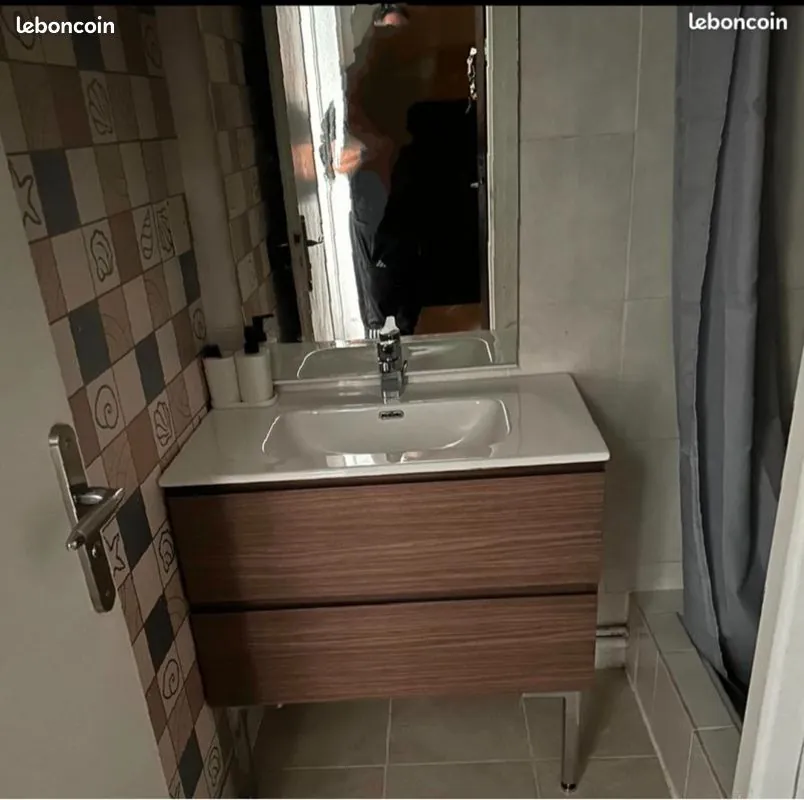 Studio lumineux à Grenoble, idéal pour investissement avec vue dégagée 